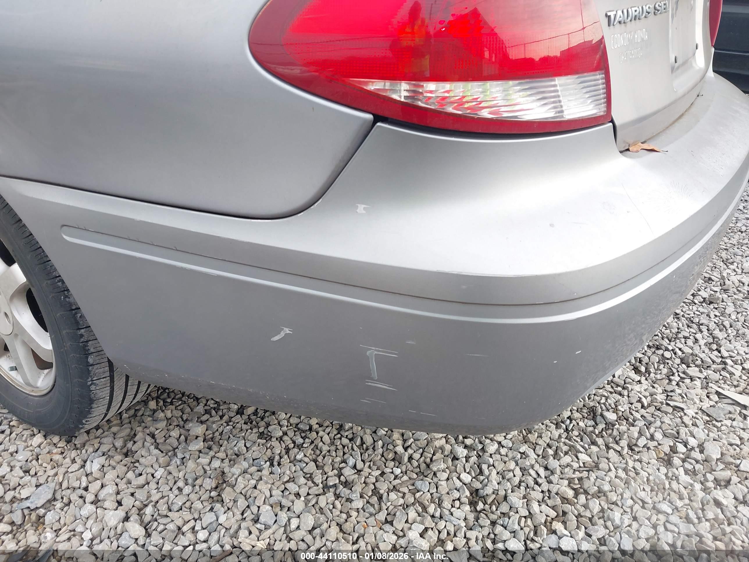 FORD TAURUS image 6
