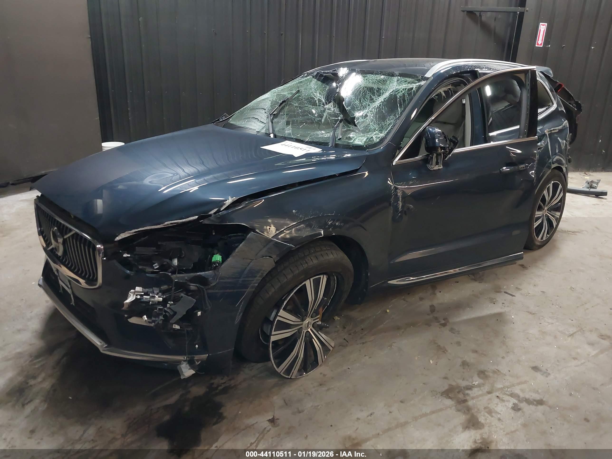 VOLVO XC60 image 2