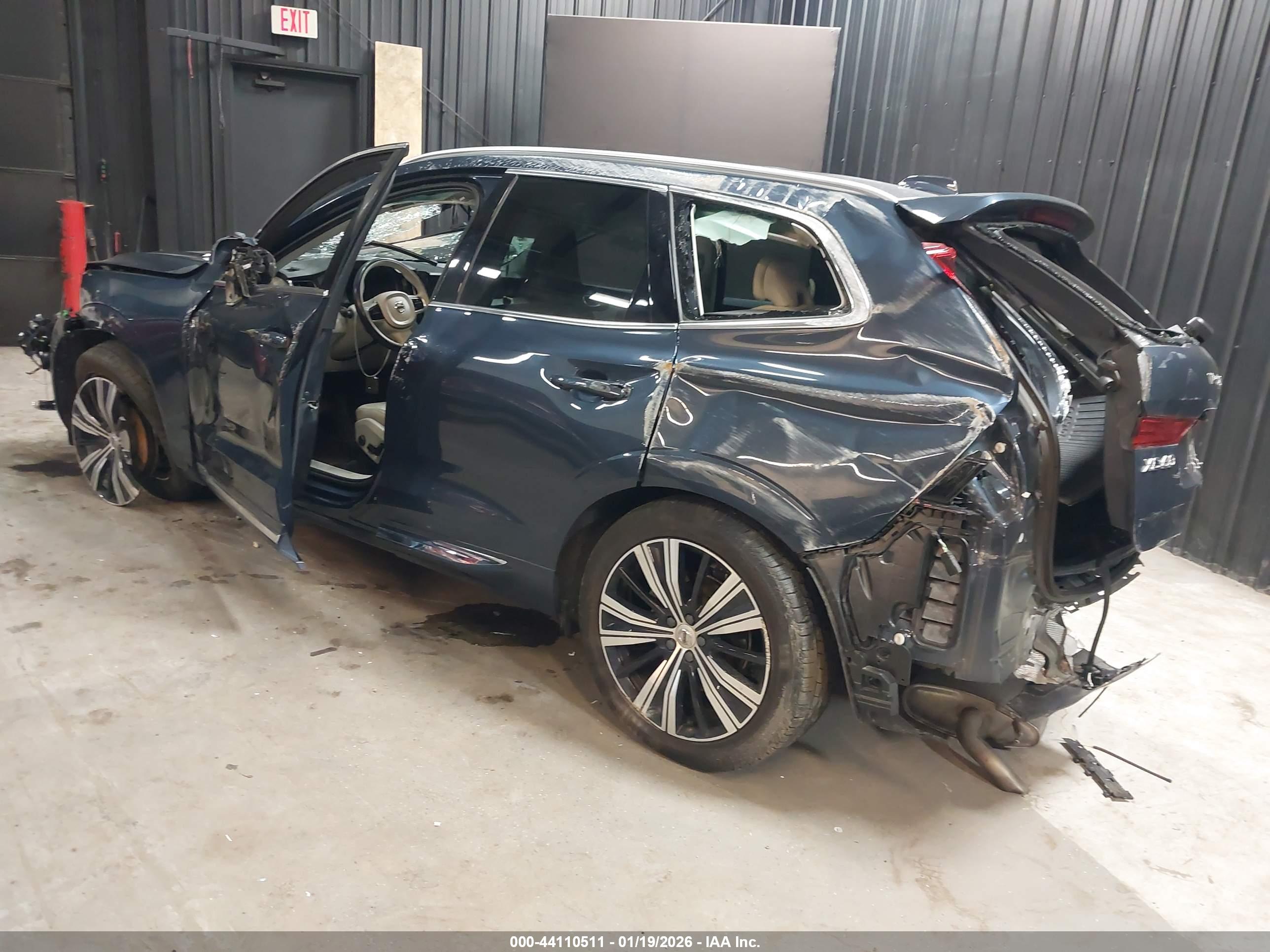 VOLVO XC60 image 3