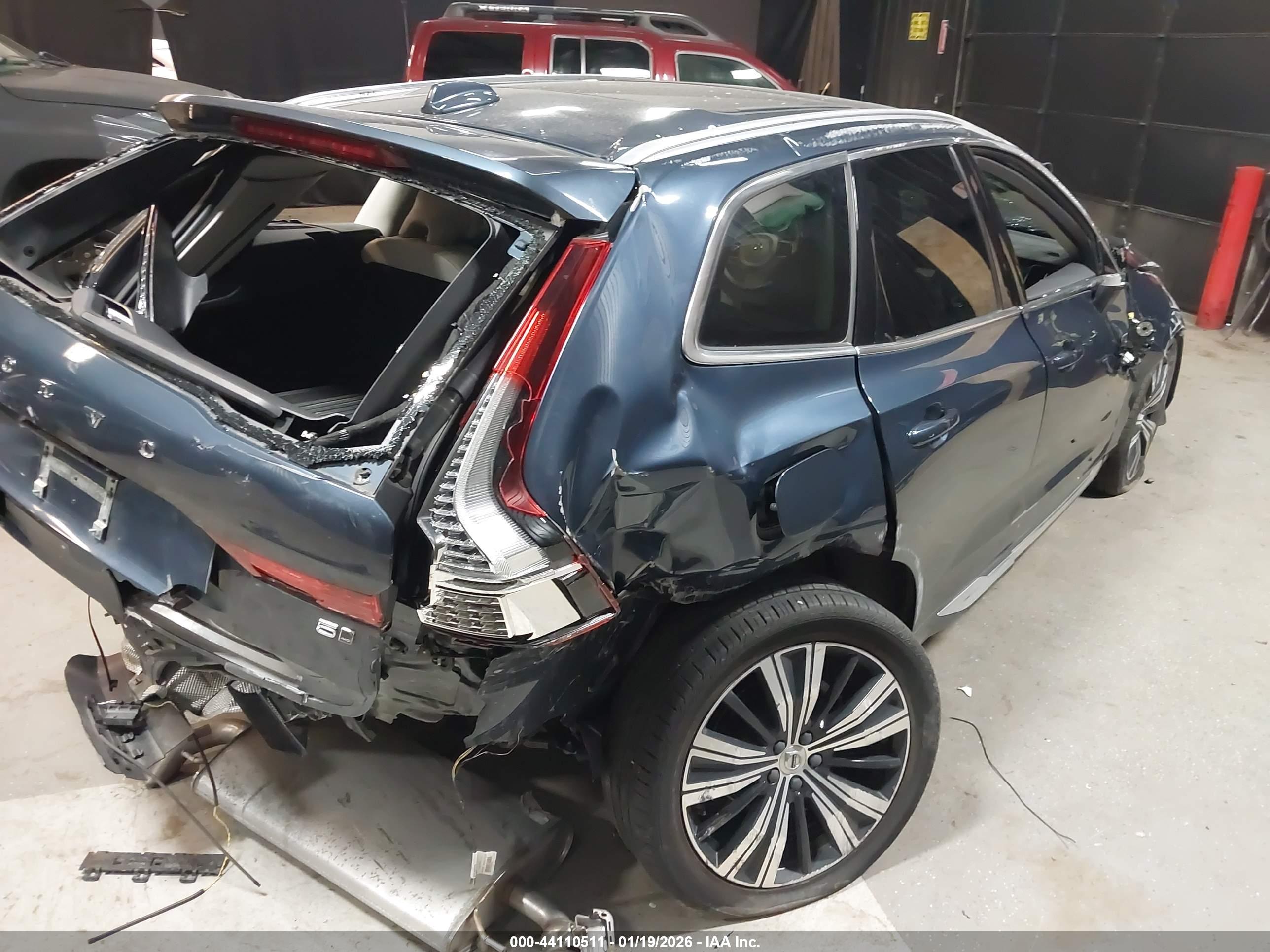 VOLVO XC60 image 4