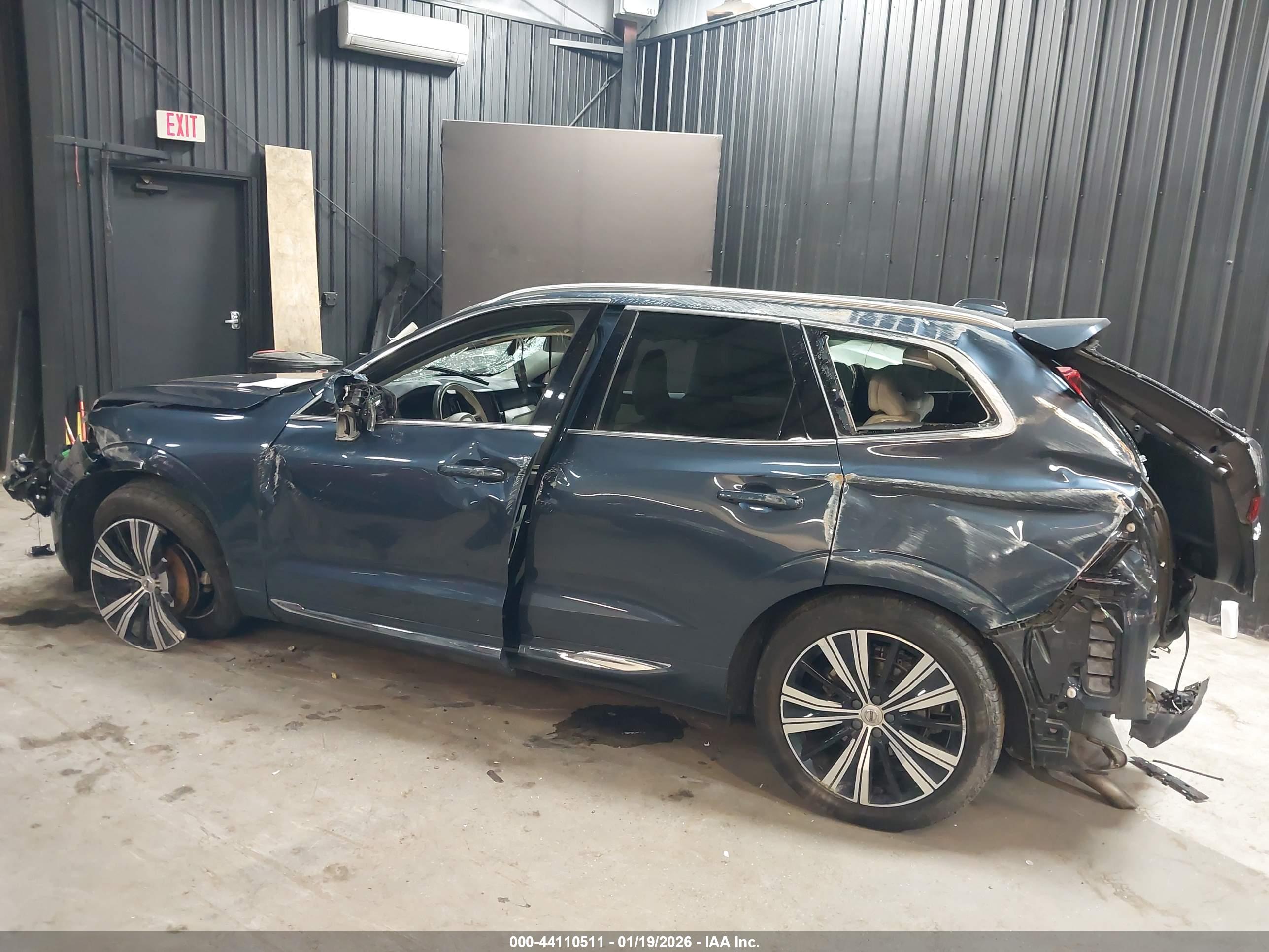 VOLVO XC60 image 6