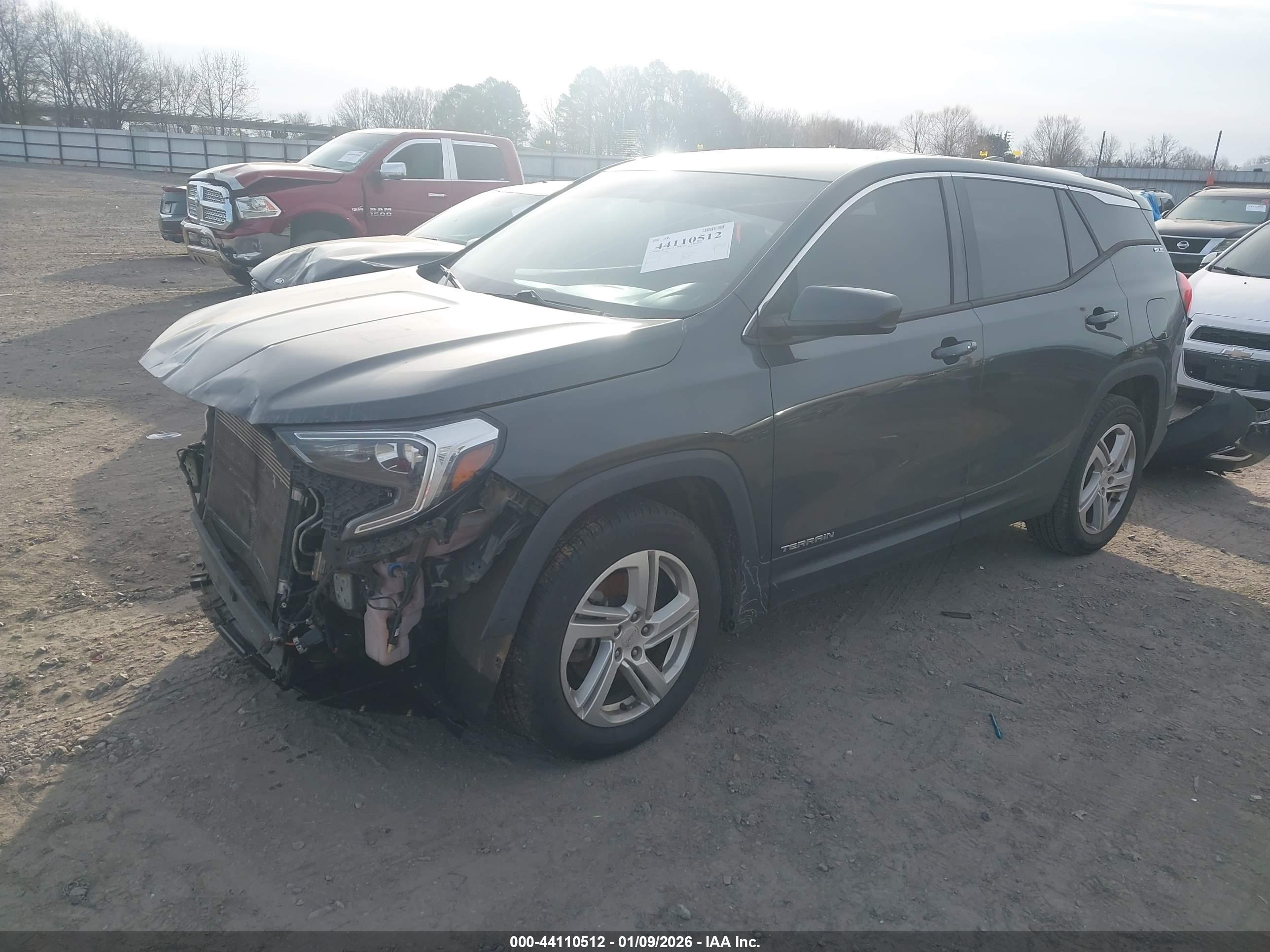 GMC TERRAIN image 2