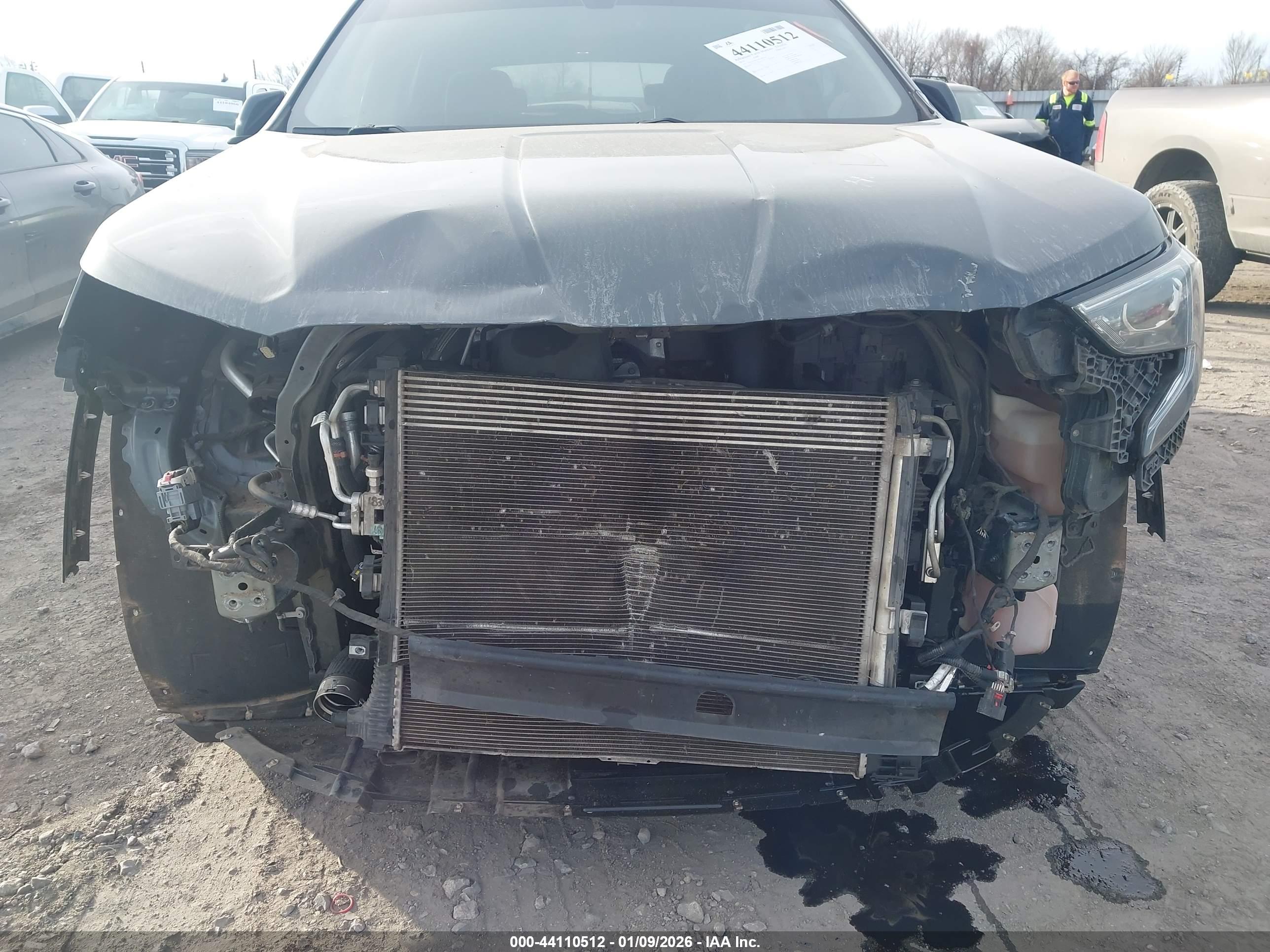 GMC TERRAIN image 6