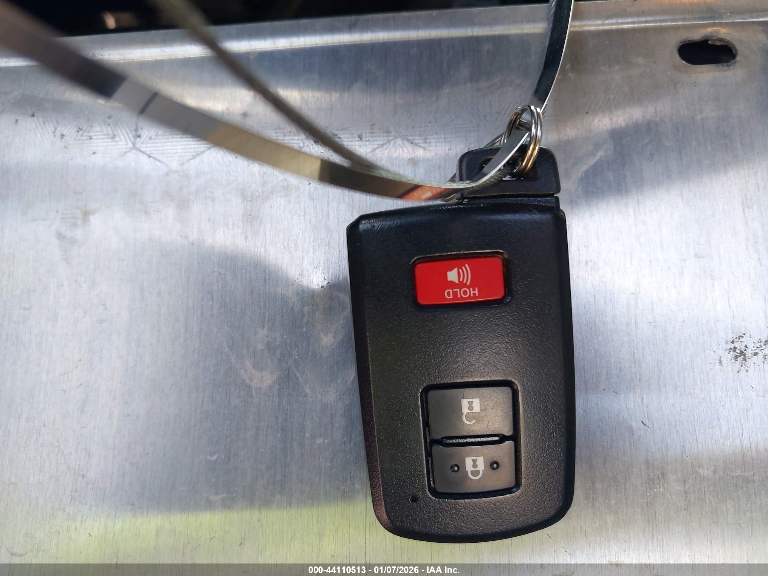 TOYOTA 4RUNNER image 11