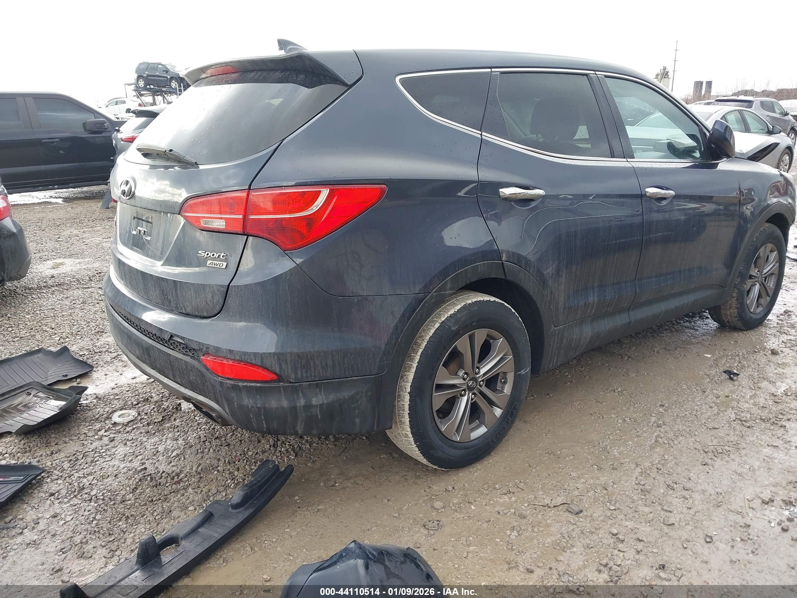 HYUNDAI SANTA image 4