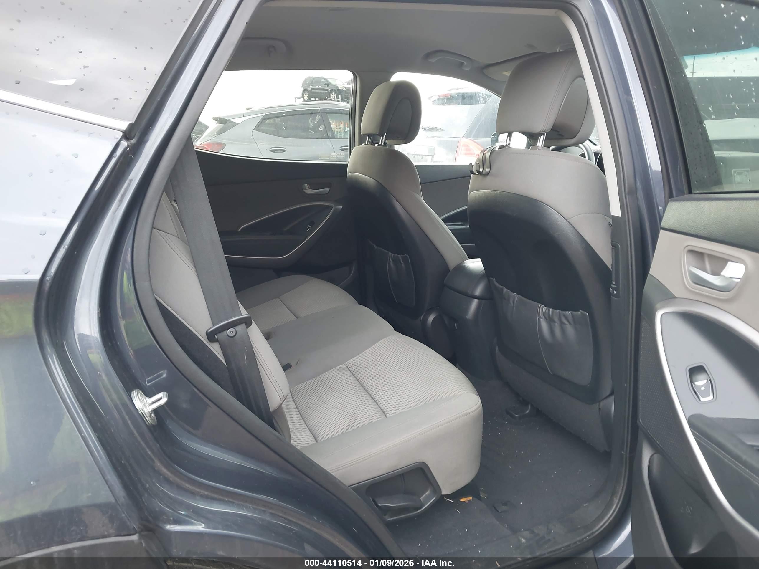 HYUNDAI SANTA image 8