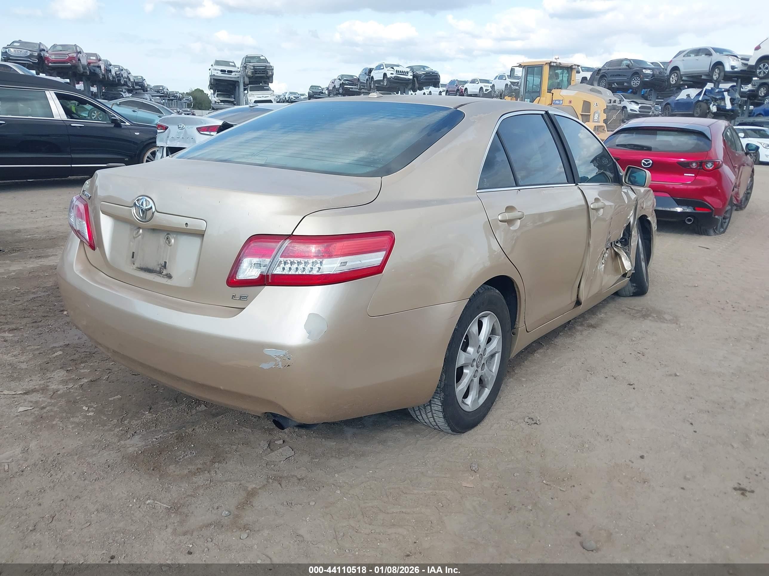 TOYOTA CAMRY image 4