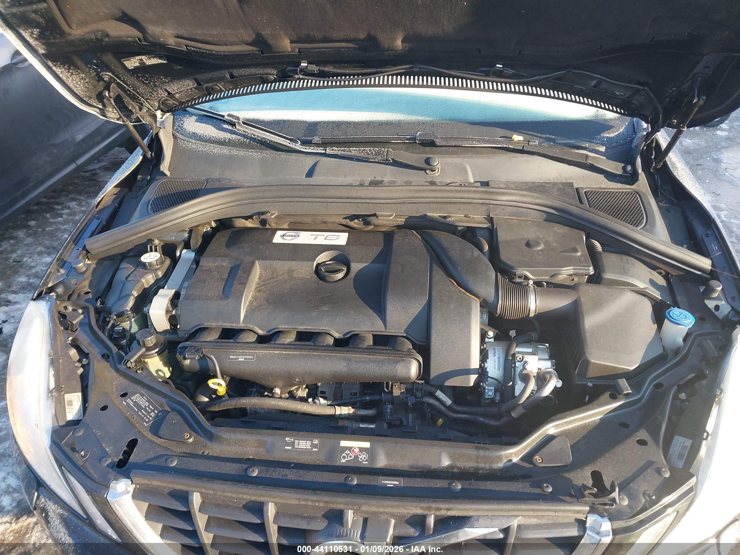 VOLVO XC60 image 10