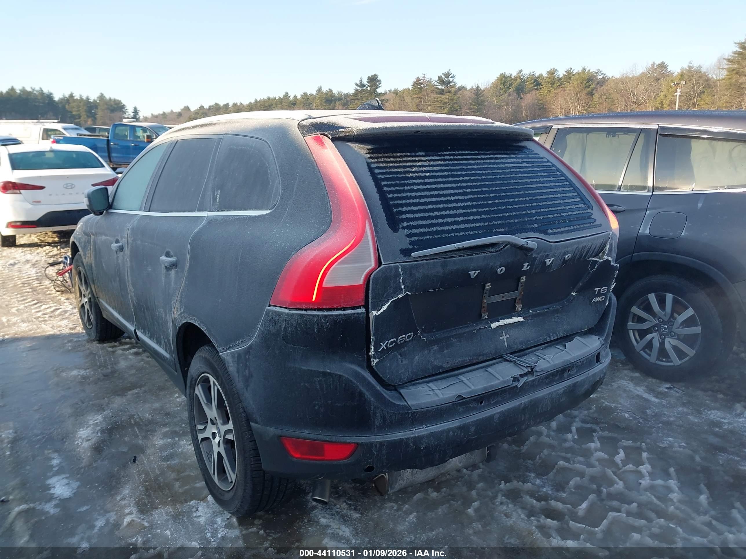 VOLVO XC60 image 3