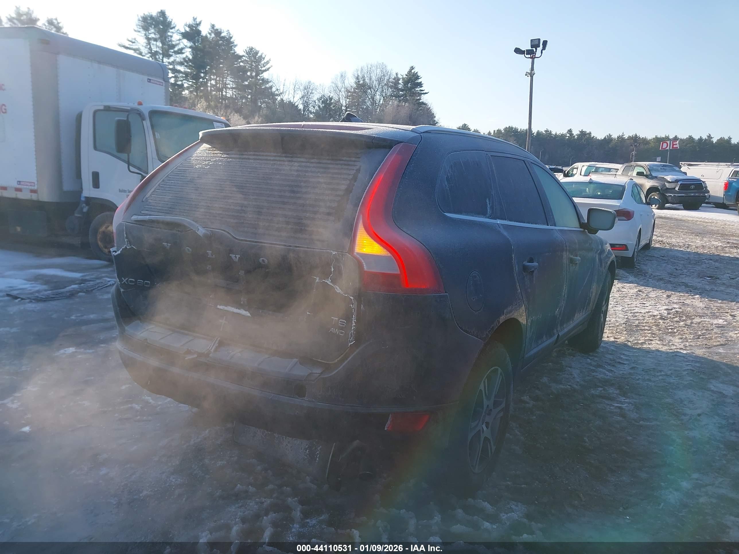 VOLVO XC60 image 4