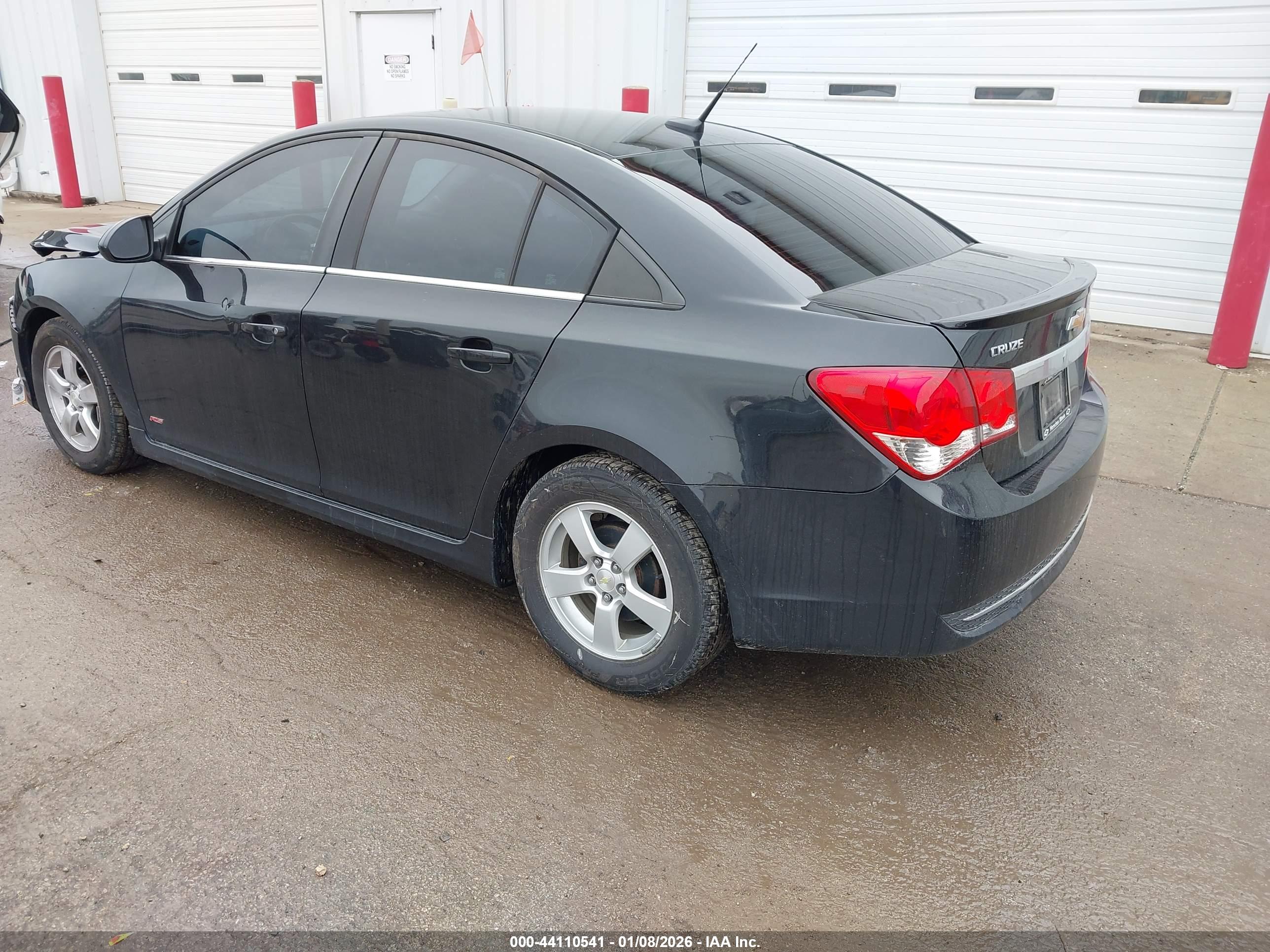 CHEVROLET CRUZE image 3