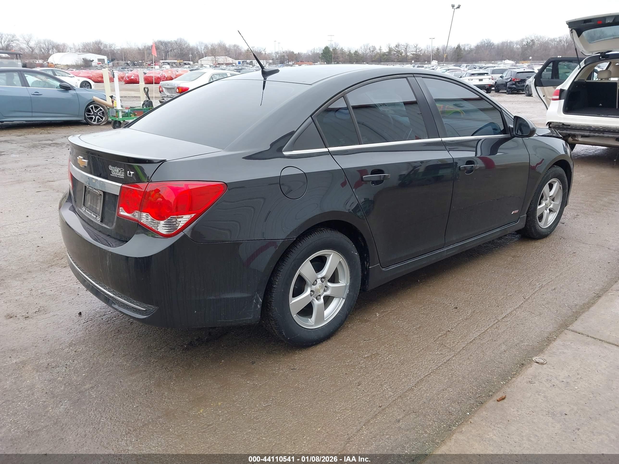 CHEVROLET CRUZE image 4