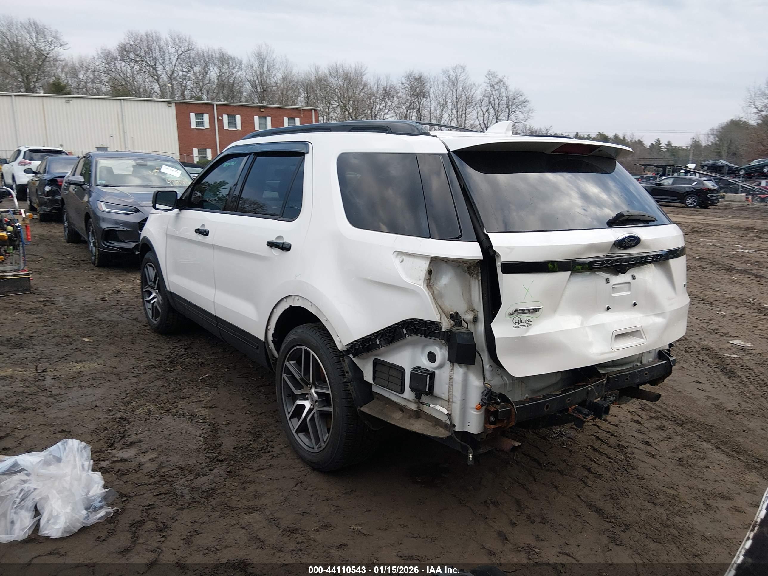 FORD EXPLORER image 3