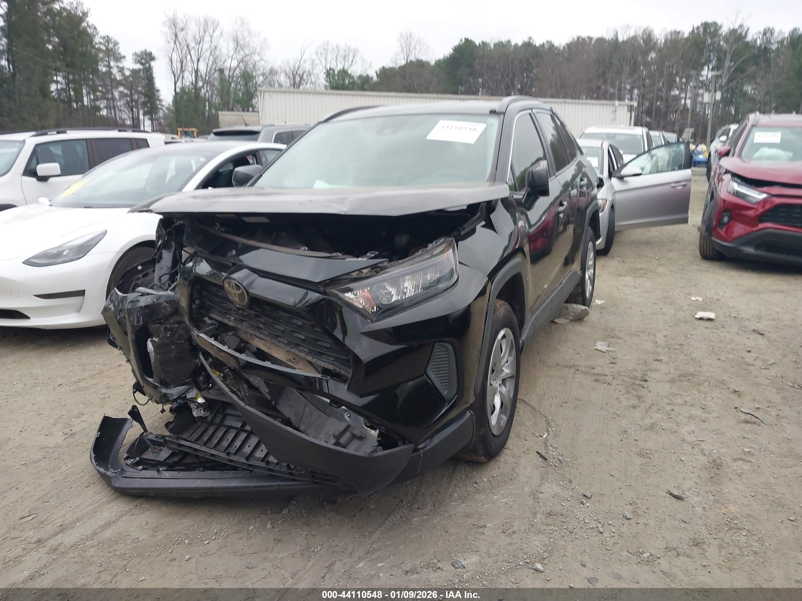 TOYOTA RAV4 image 2