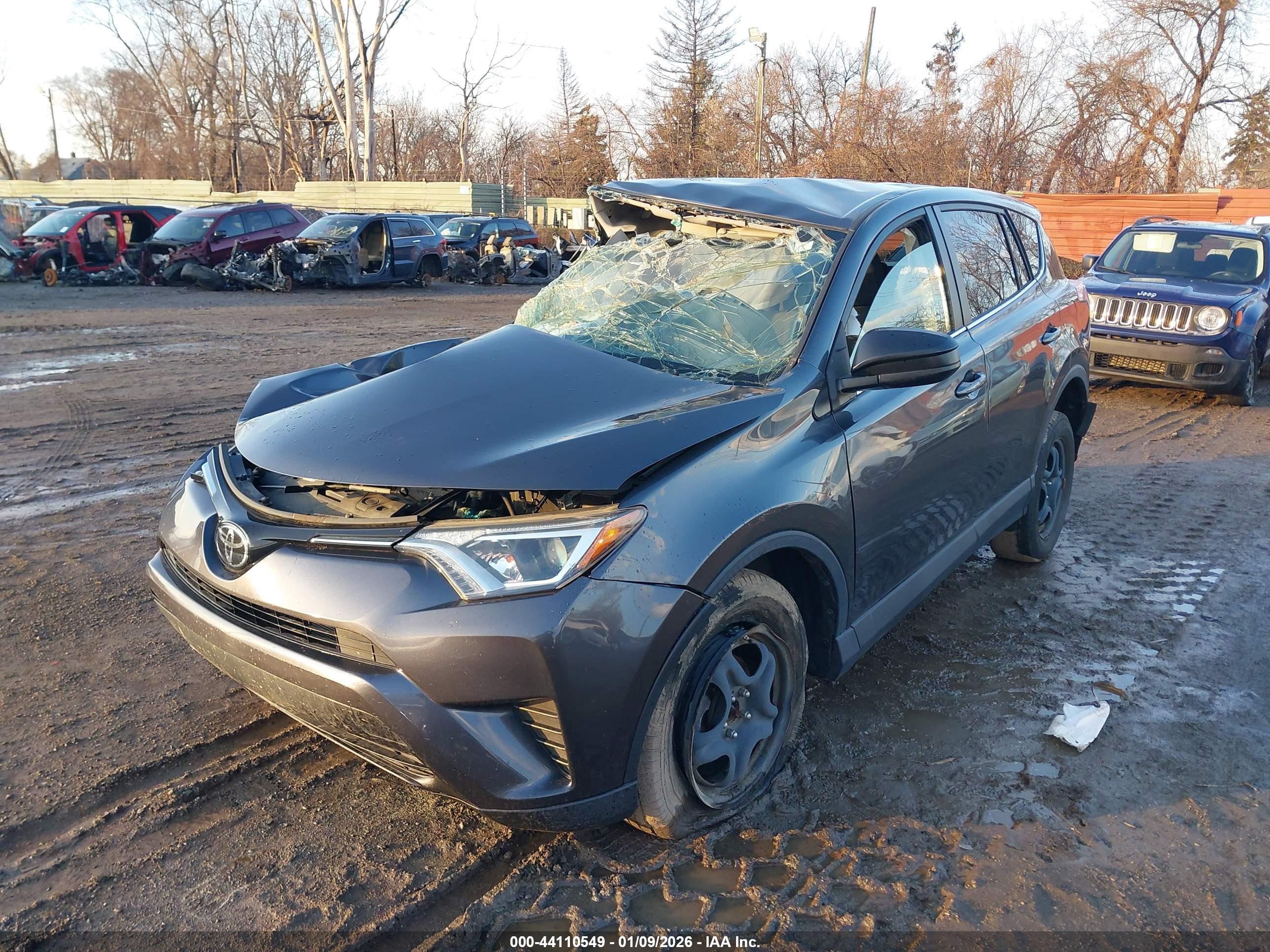 TOYOTA RAV4 image 2
