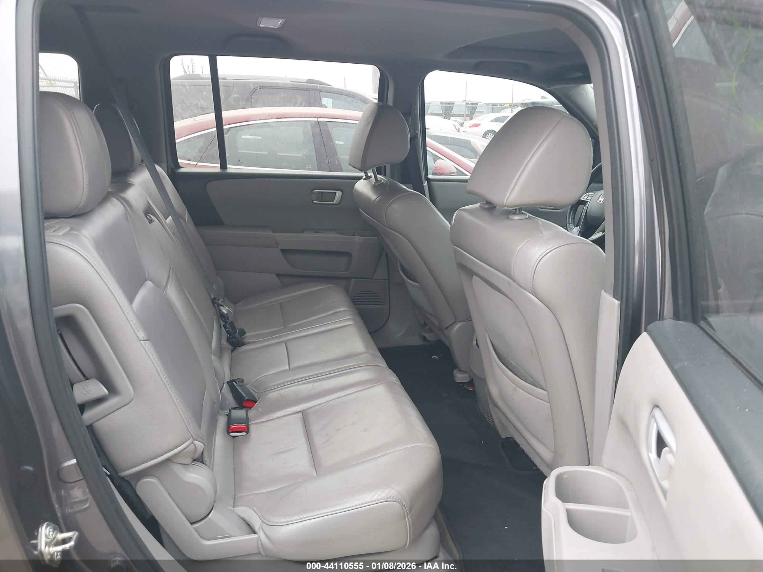 HONDA PILOT image 8