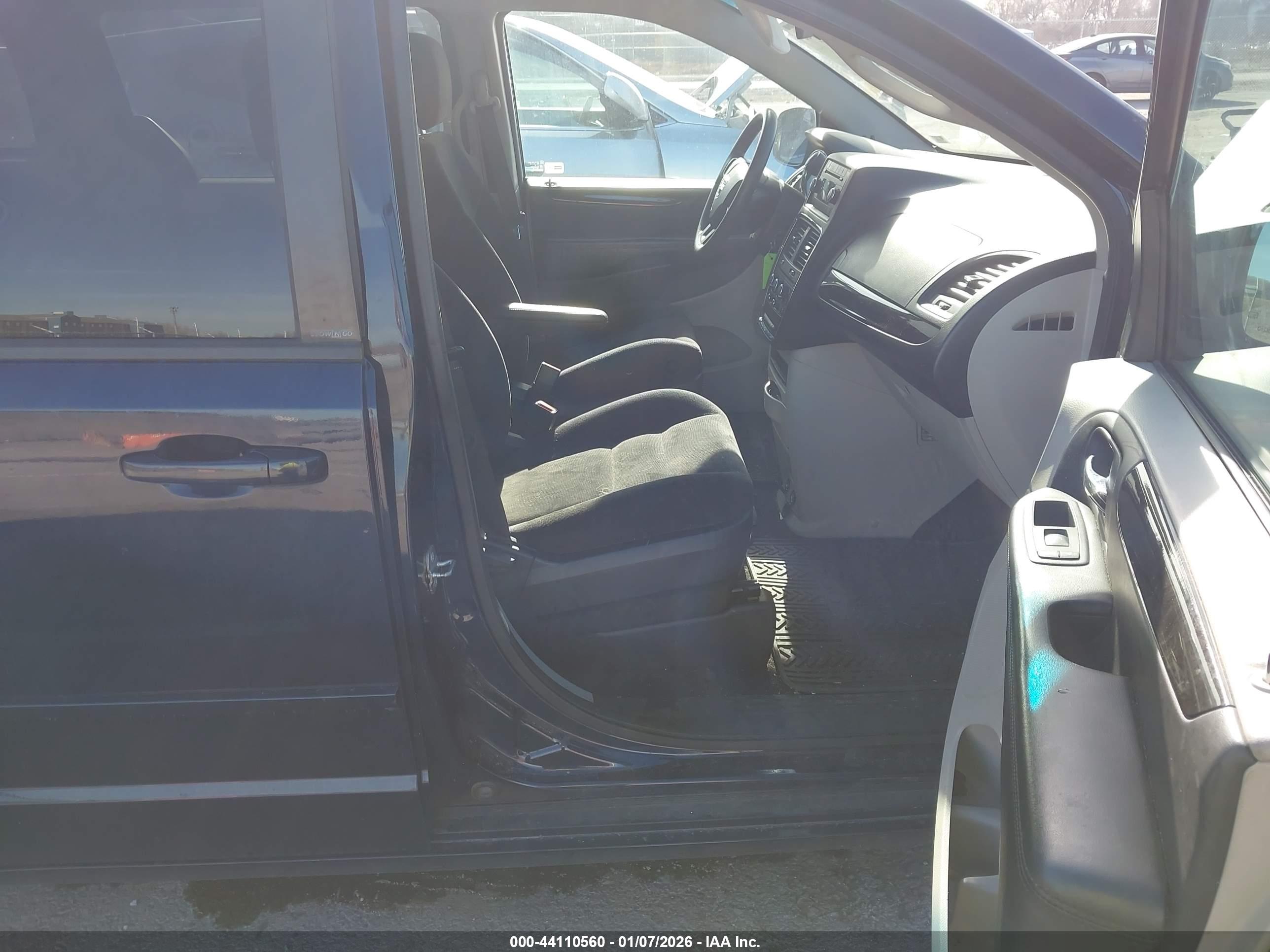 DODGE GRAND image 5