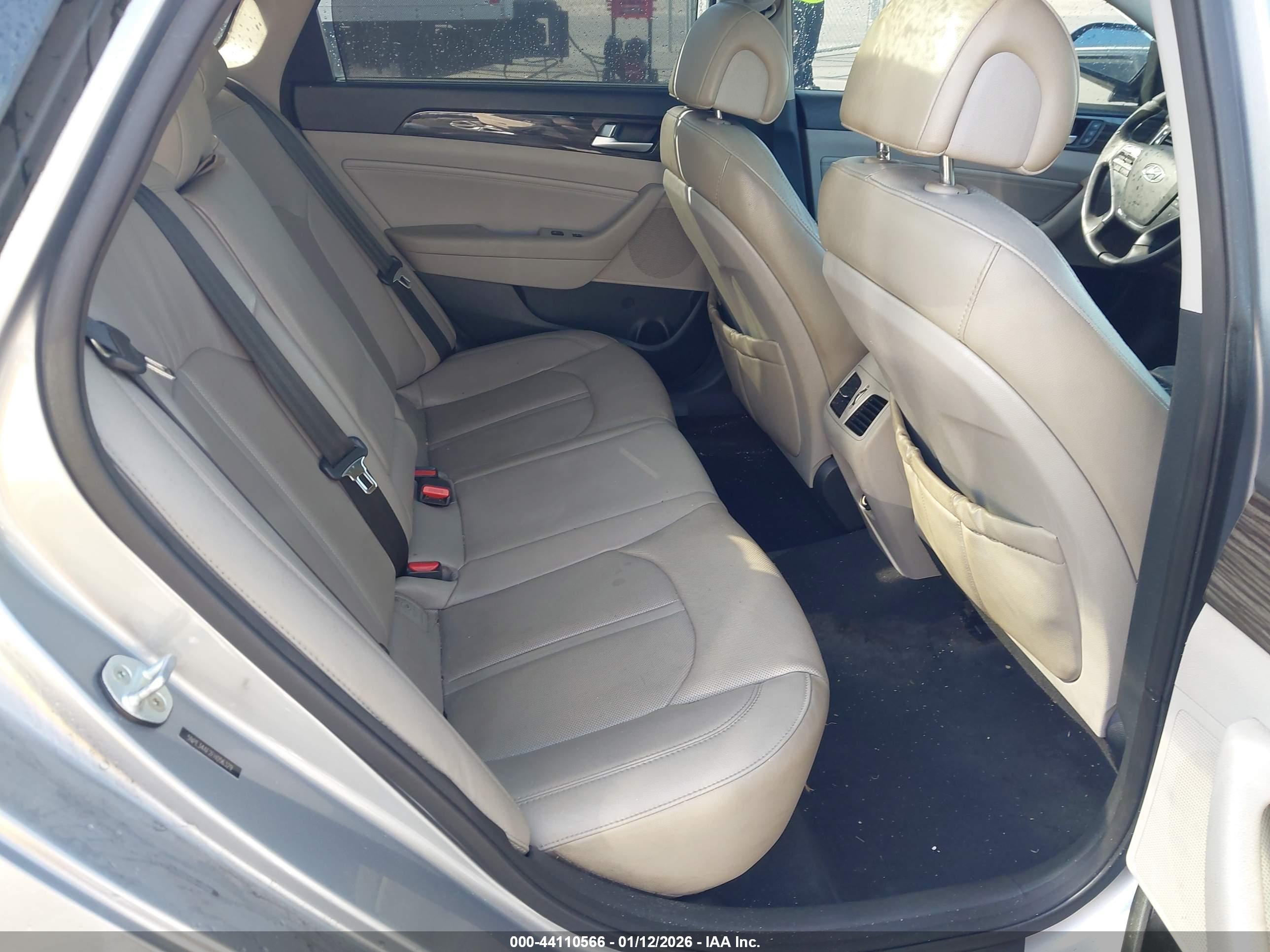 HYUNDAI SONATA image 8