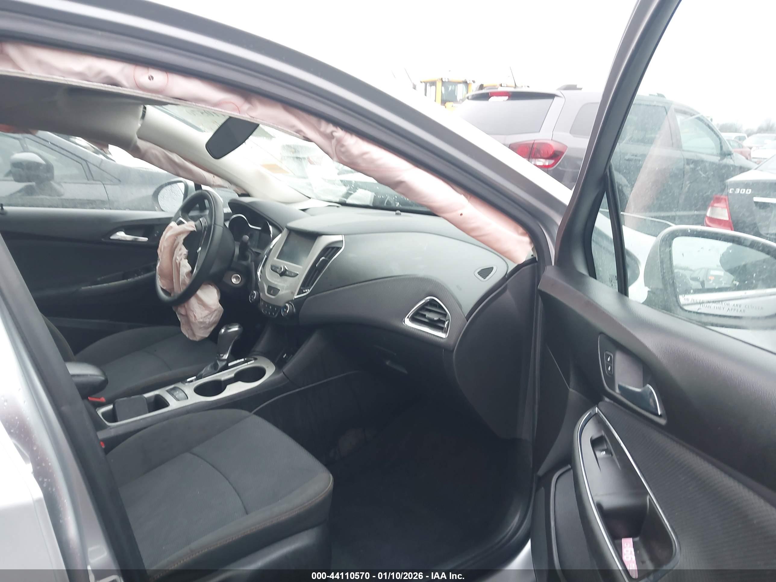 CHEVROLET CRUZE image 5