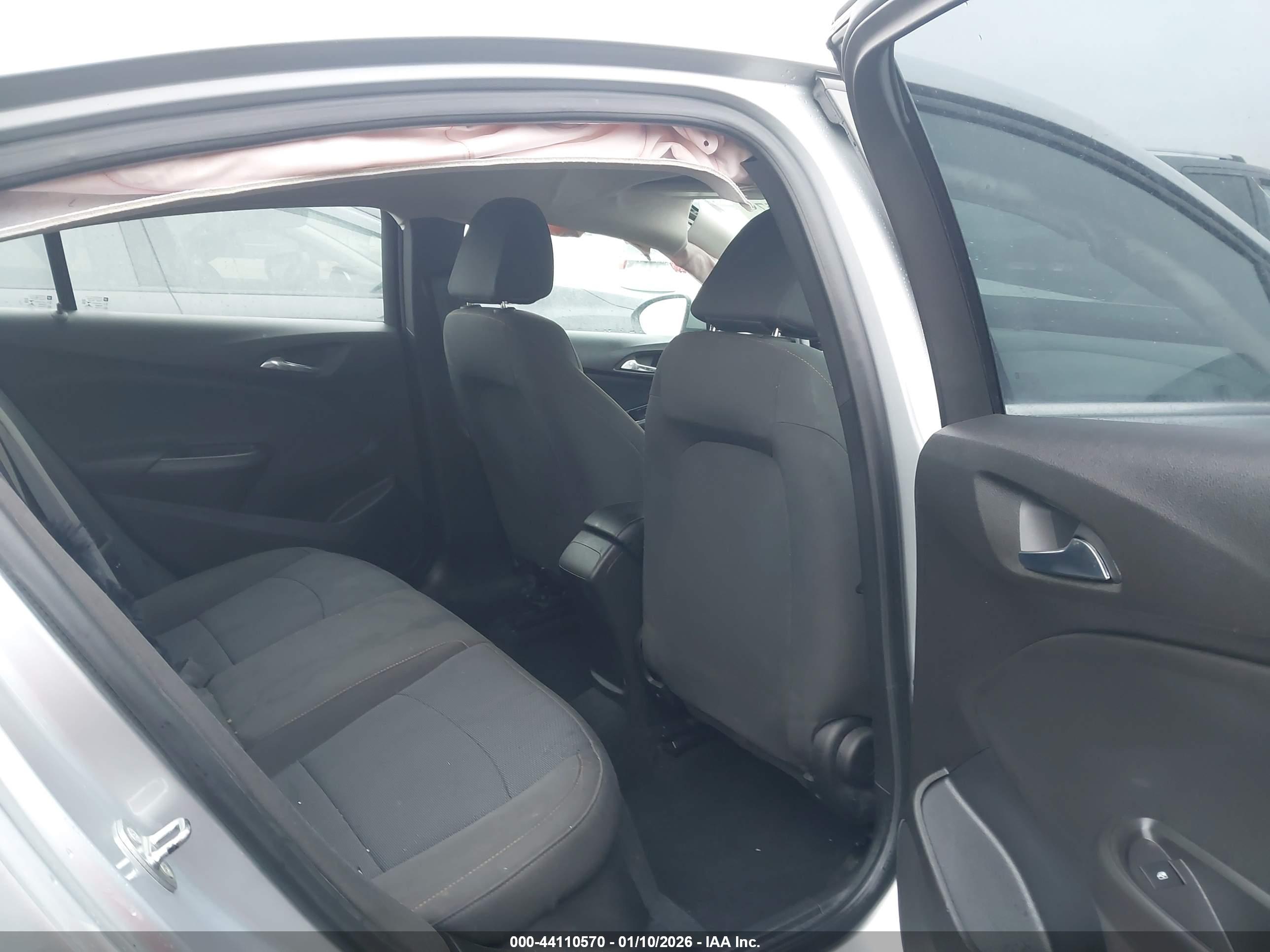 CHEVROLET CRUZE image 8