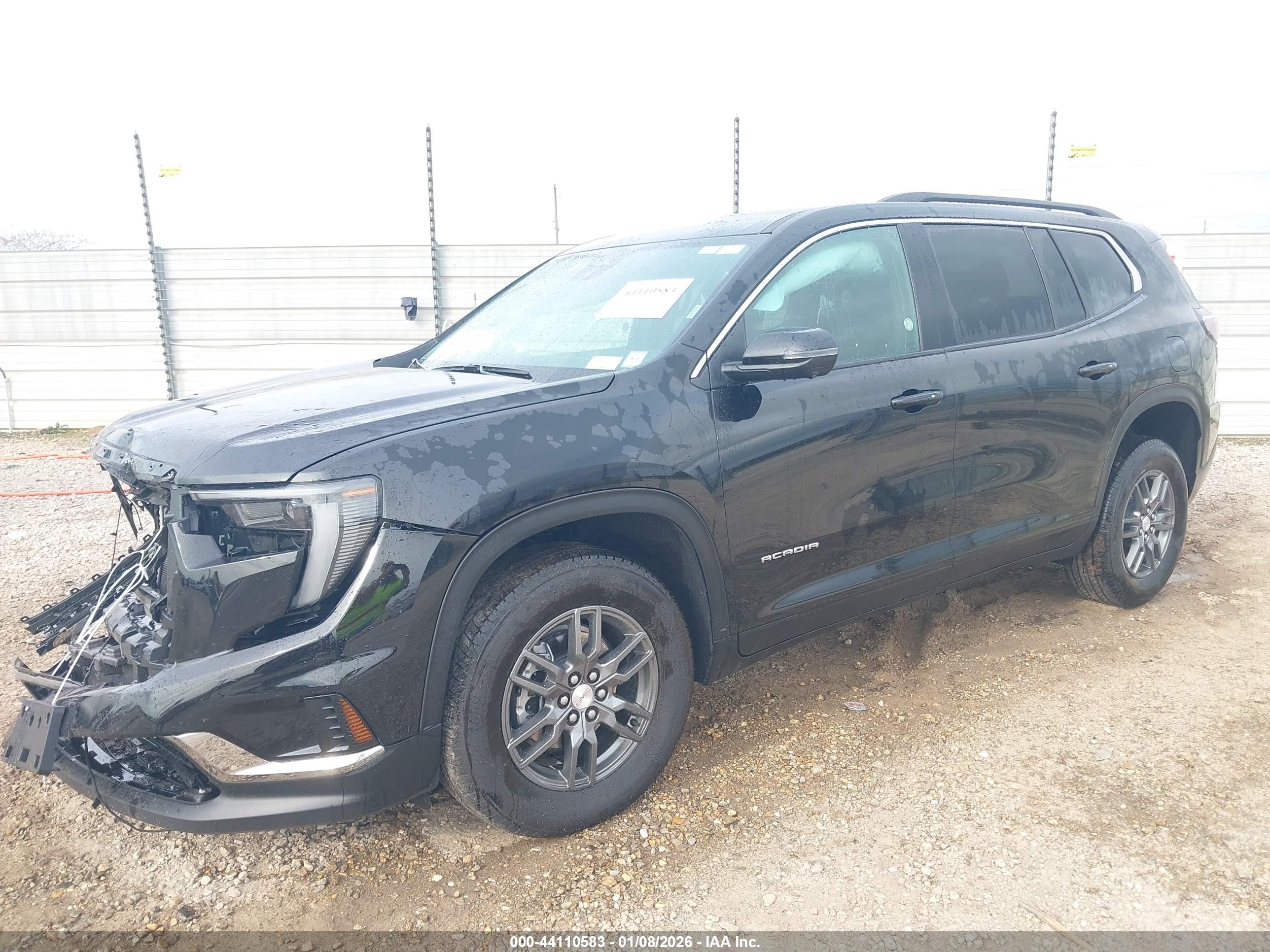GMC ACADIA image 2