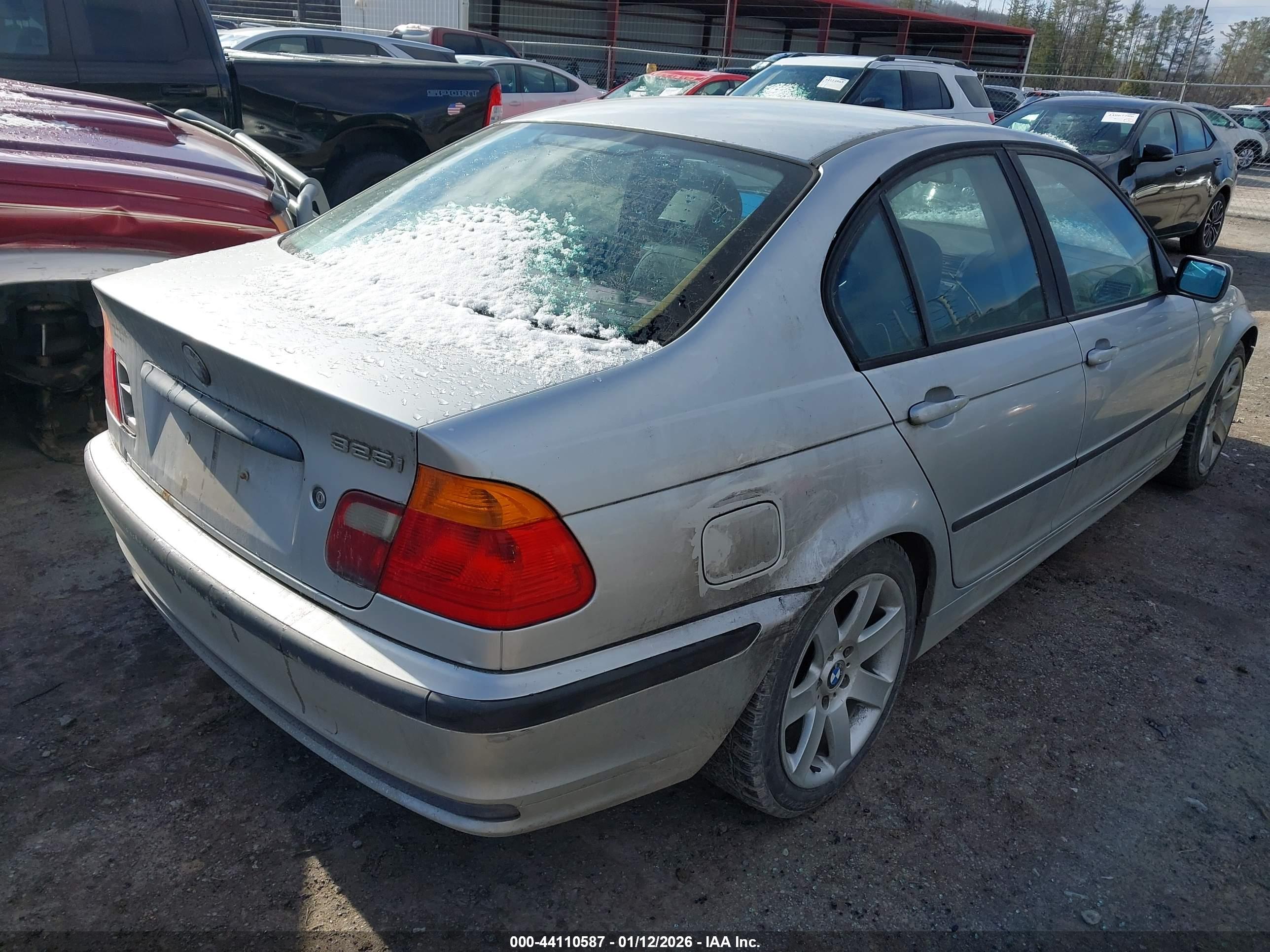 BMW 325I image 4