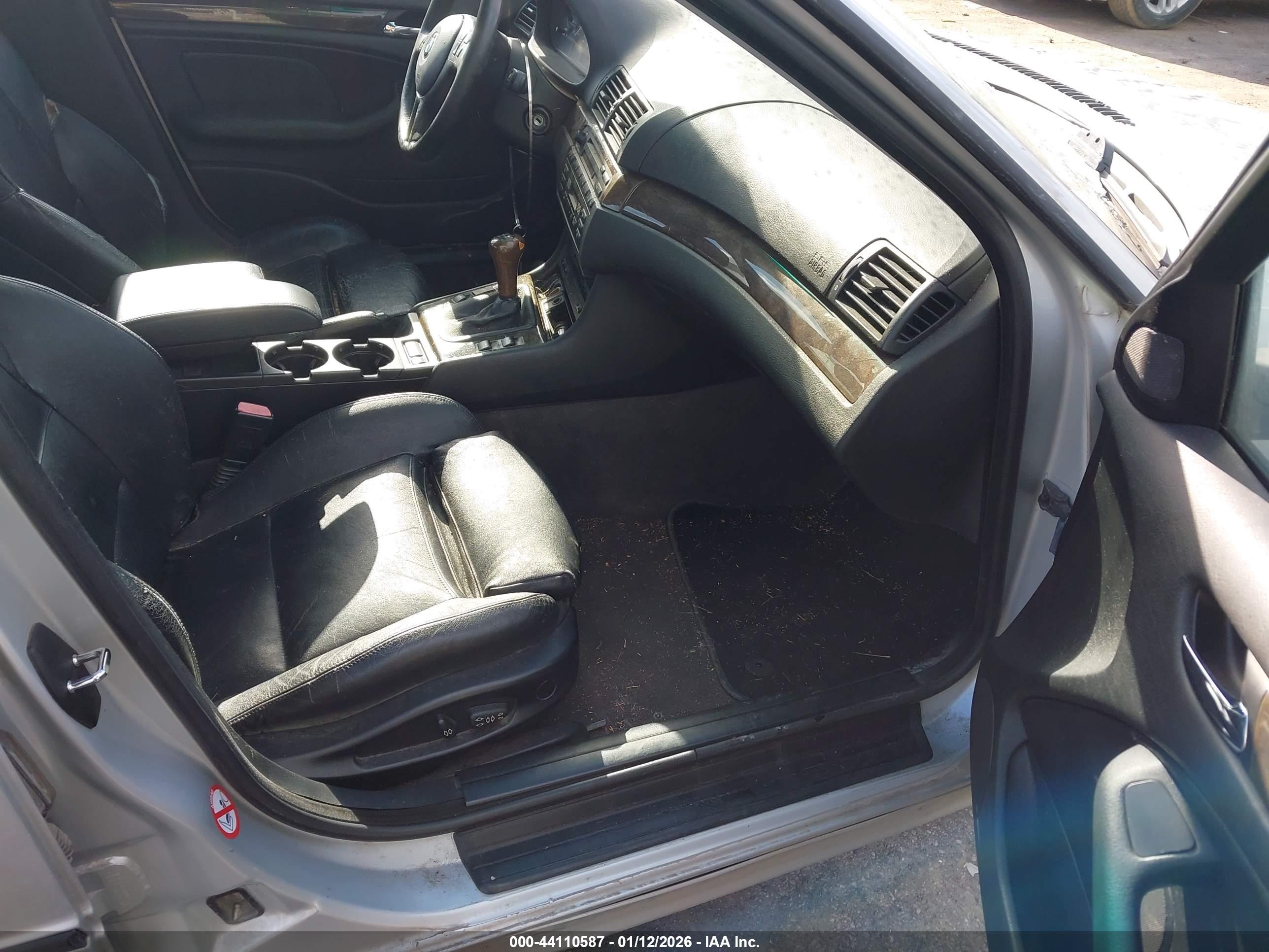 BMW 325I image 5