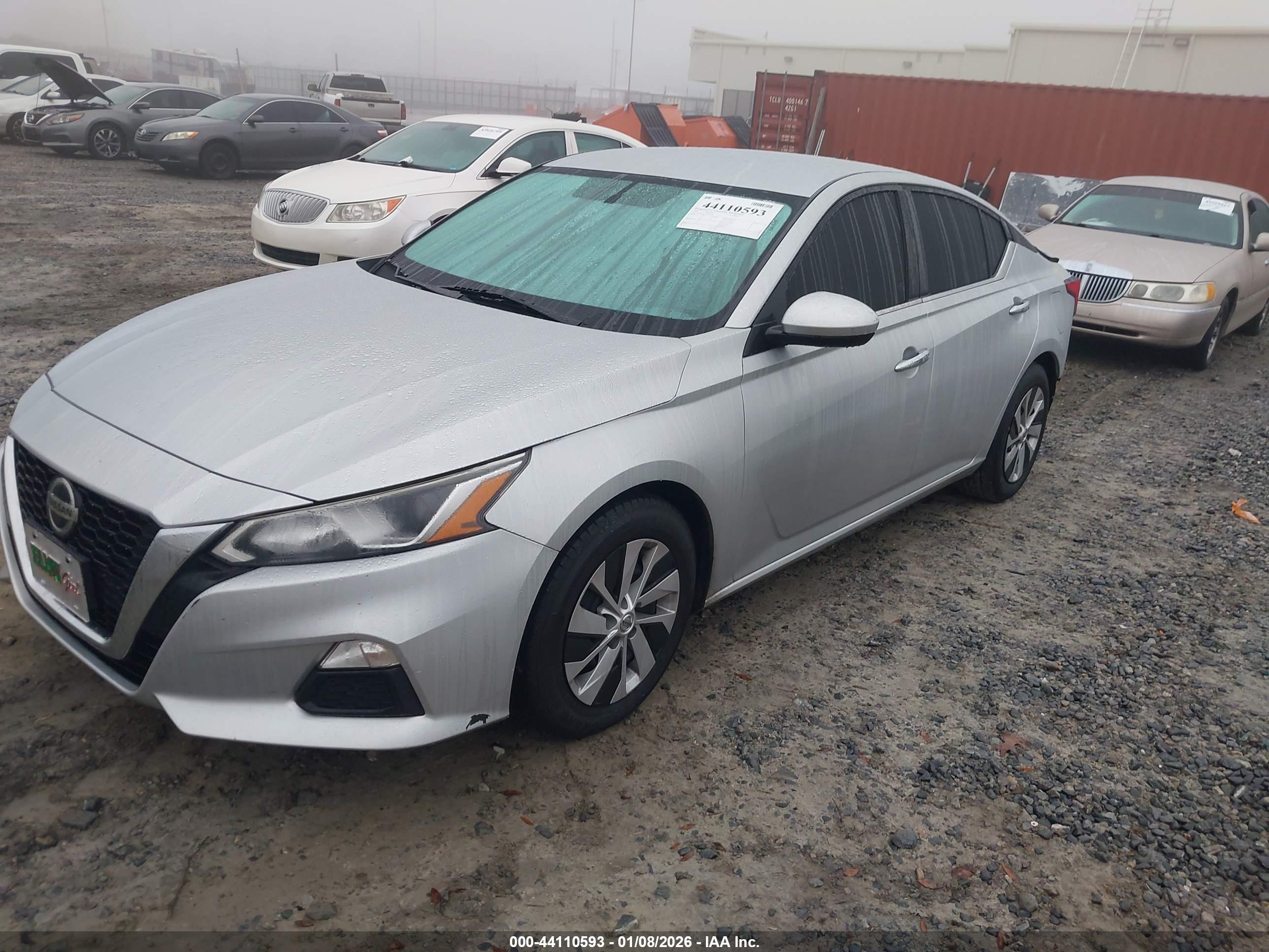 NISSAN ALTIMA image 2