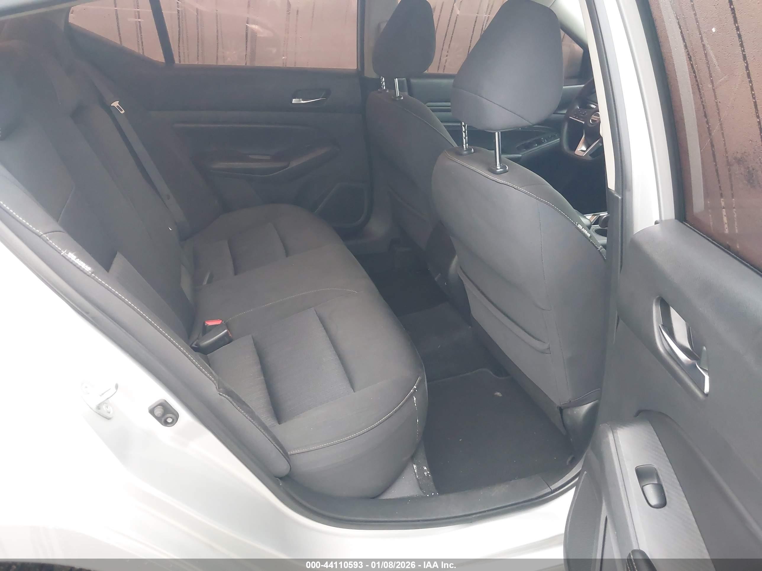 NISSAN ALTIMA image 8