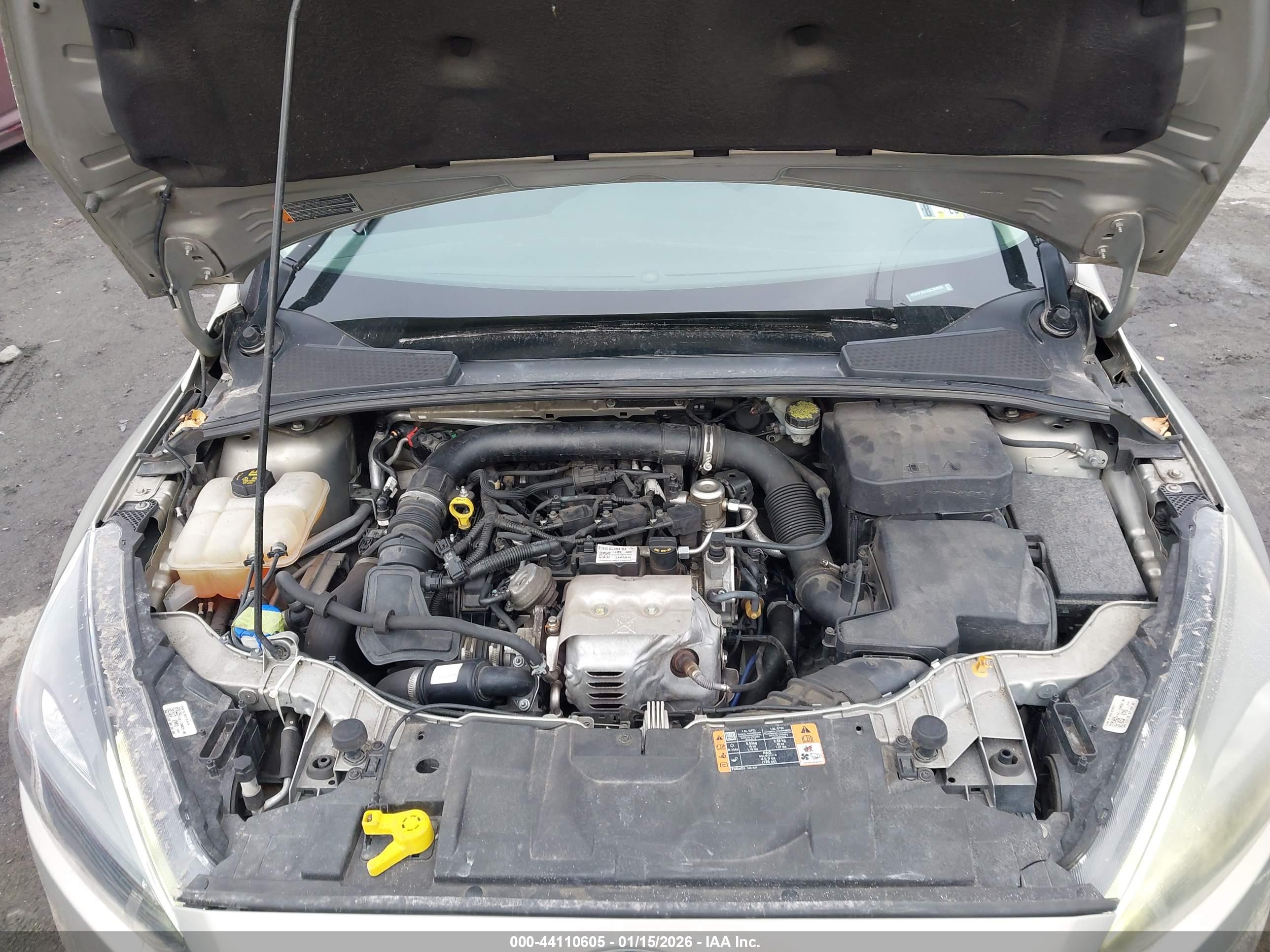 FORD FOCUS image 10