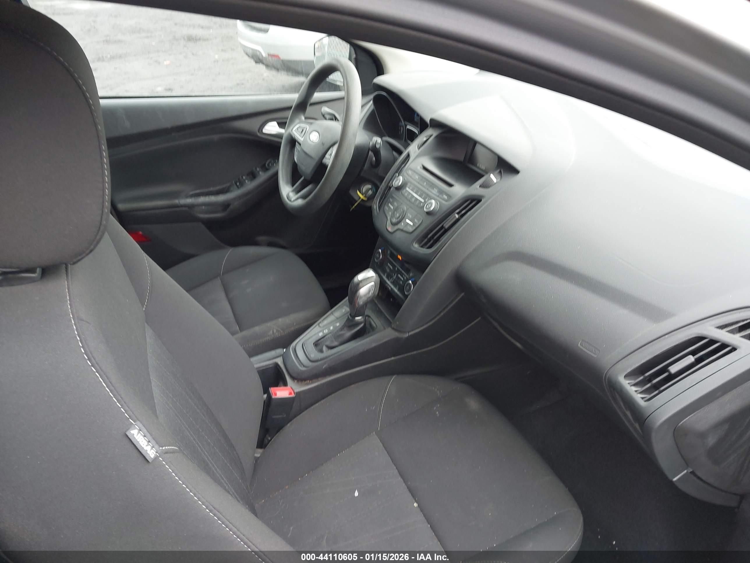 FORD FOCUS image 5