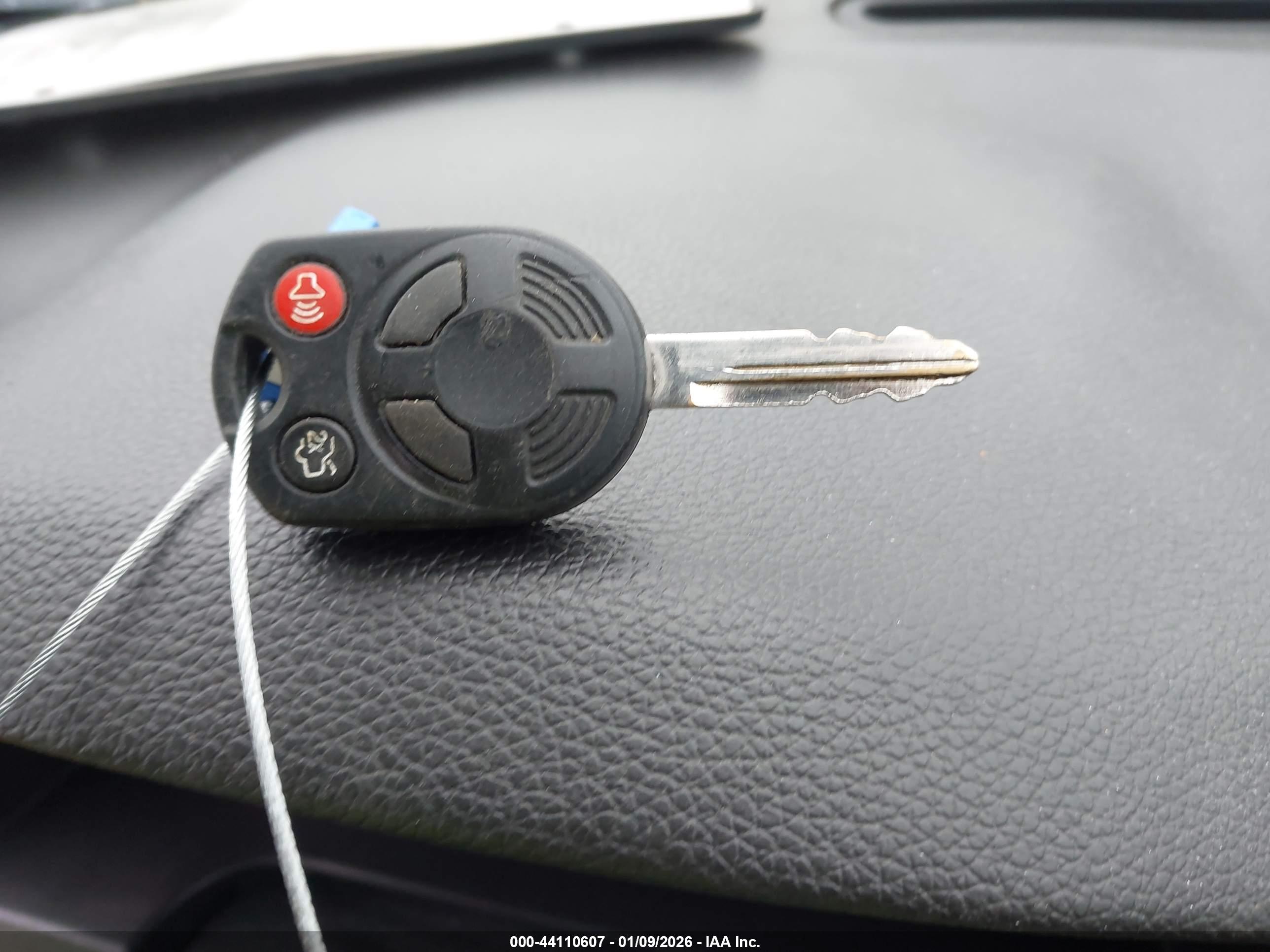 FORD FUSION image 11