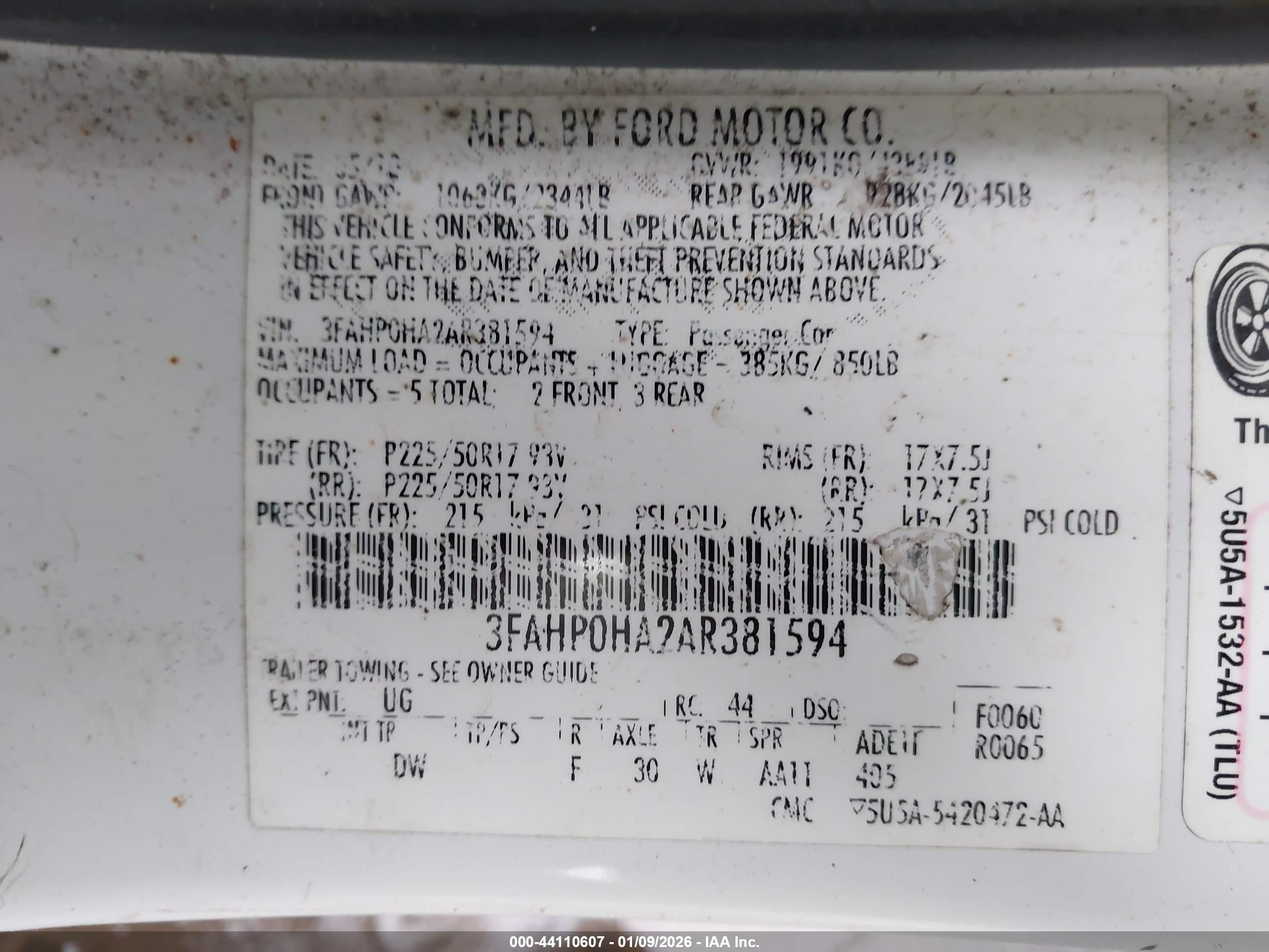FORD FUSION image 9