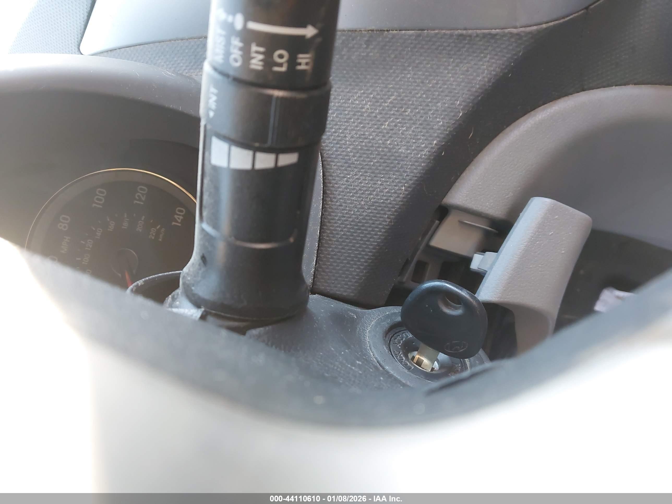 HYUNDAI ACCENT image 11