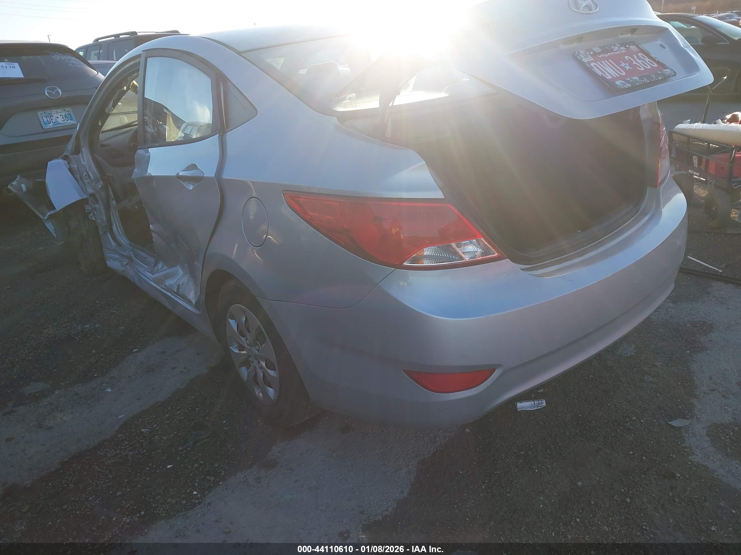 HYUNDAI ACCENT image 3