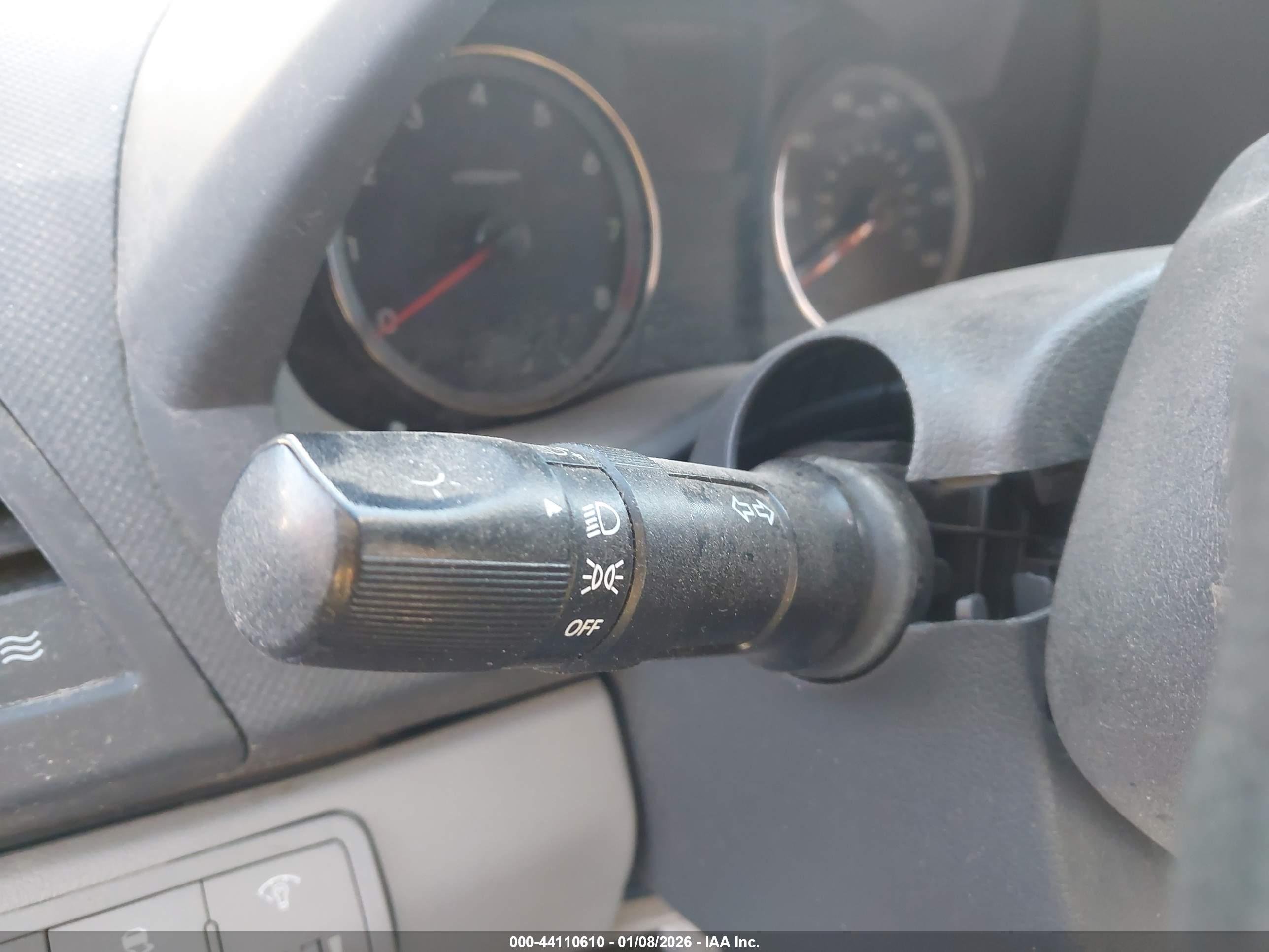 HYUNDAI ACCENT image 7