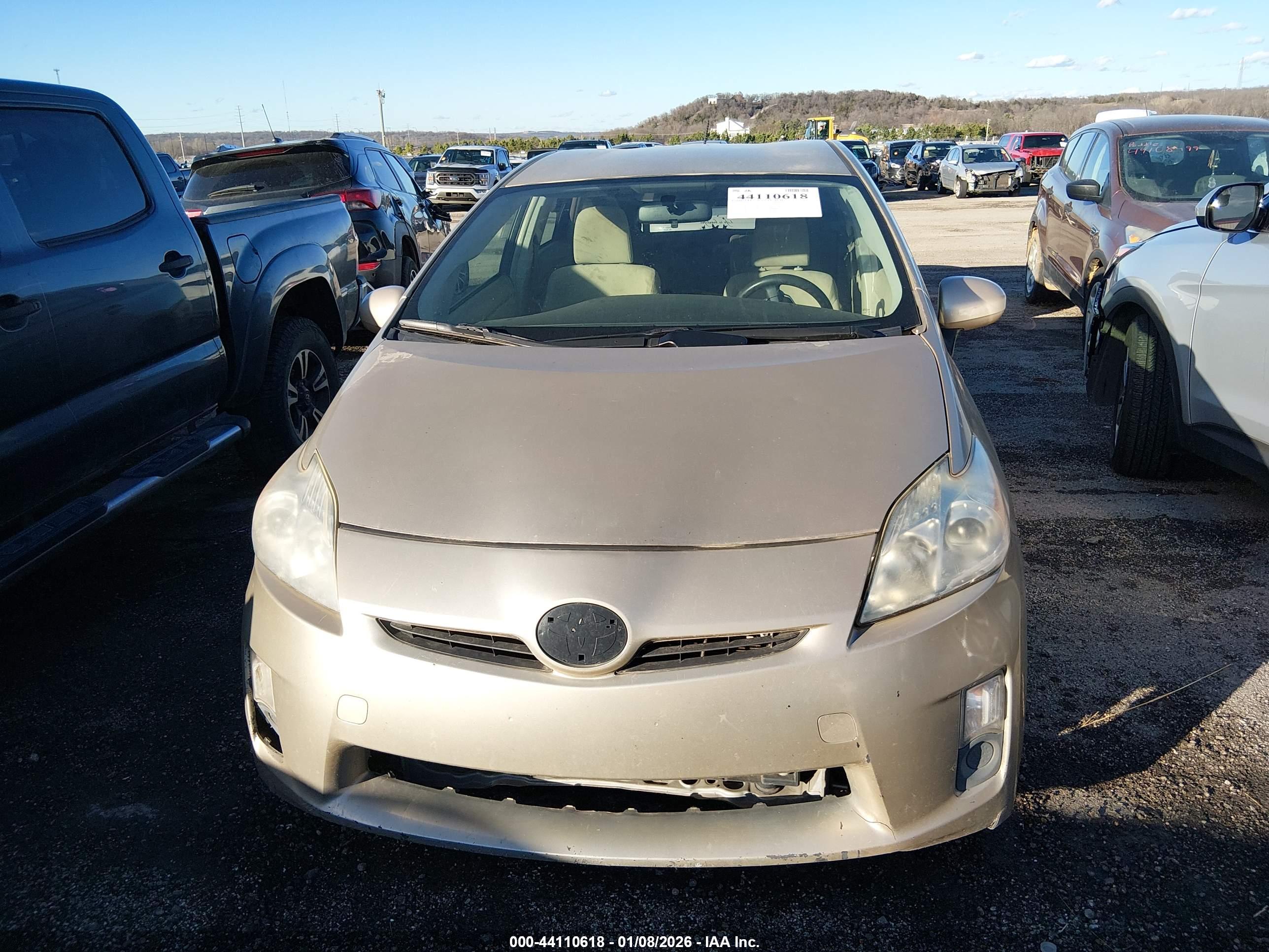 TOYOTA PRIUS image 6
