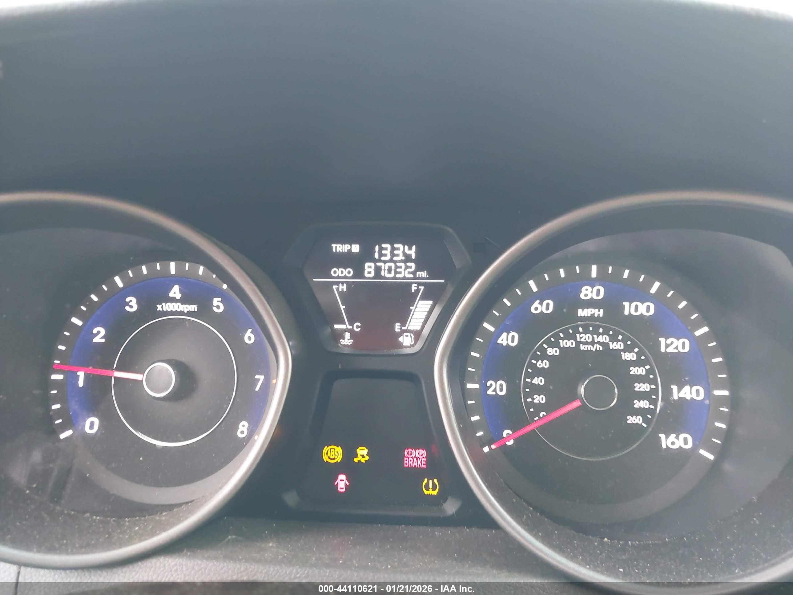 HYUNDAI ELANTRA image 7