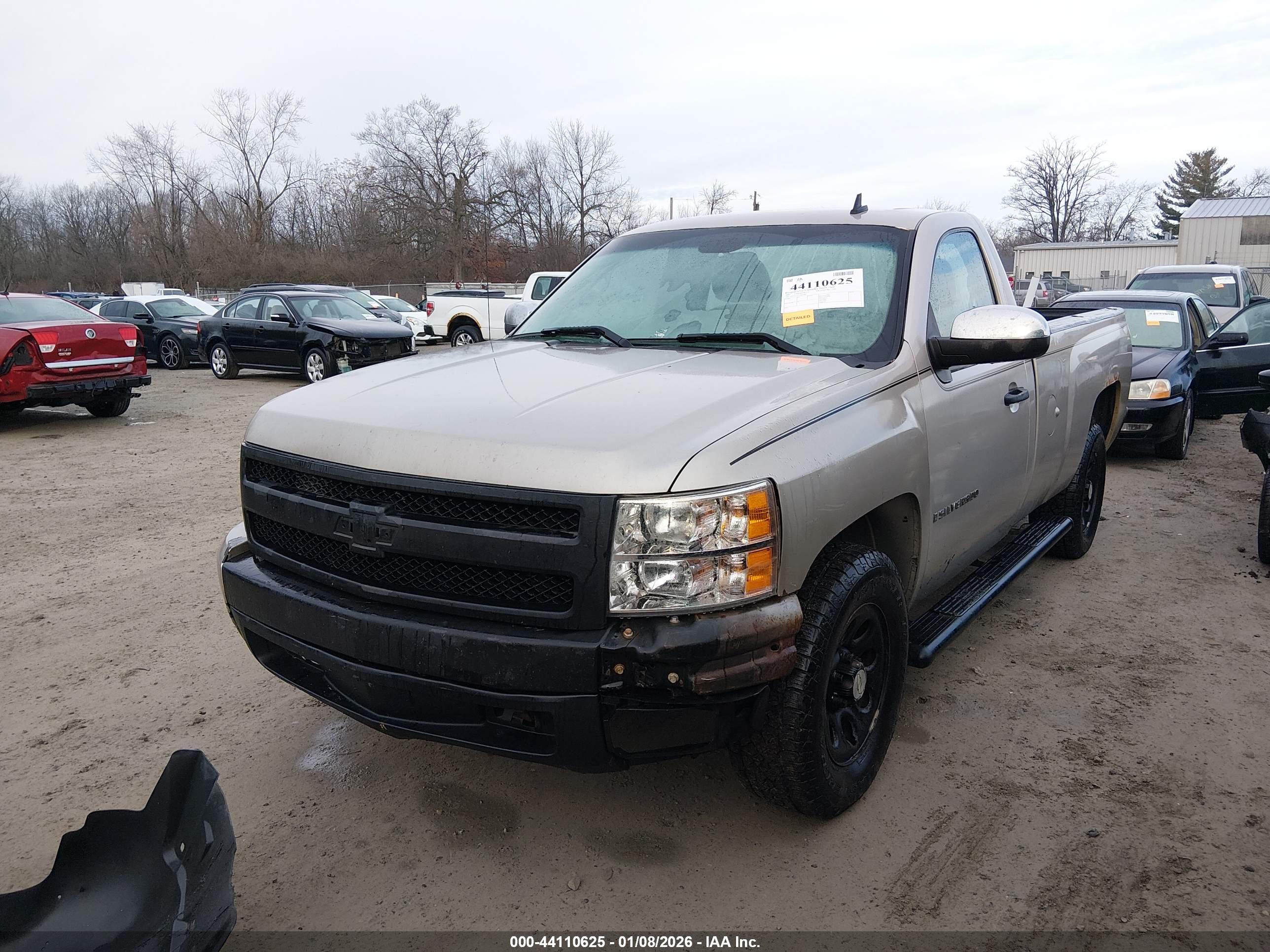 CHEVROLET SILVERADO image 2