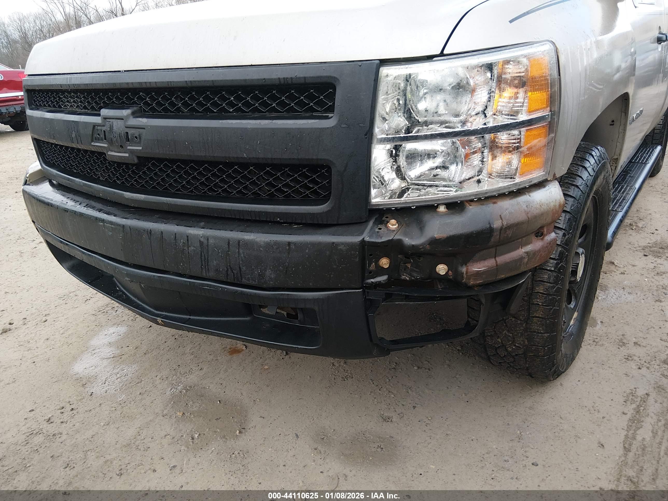 CHEVROLET SILVERADO image 6