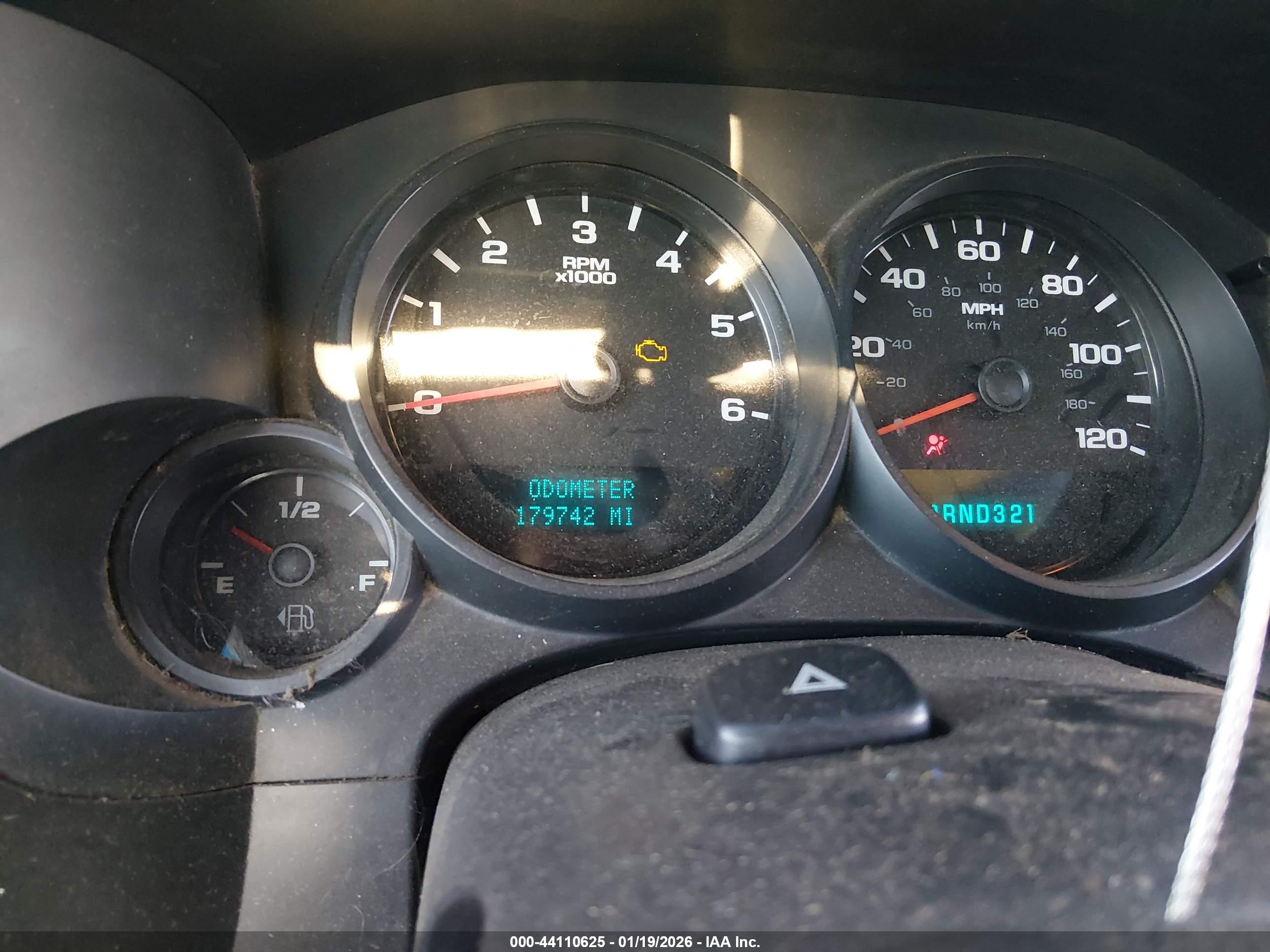 CHEVROLET SILVERADO image 7