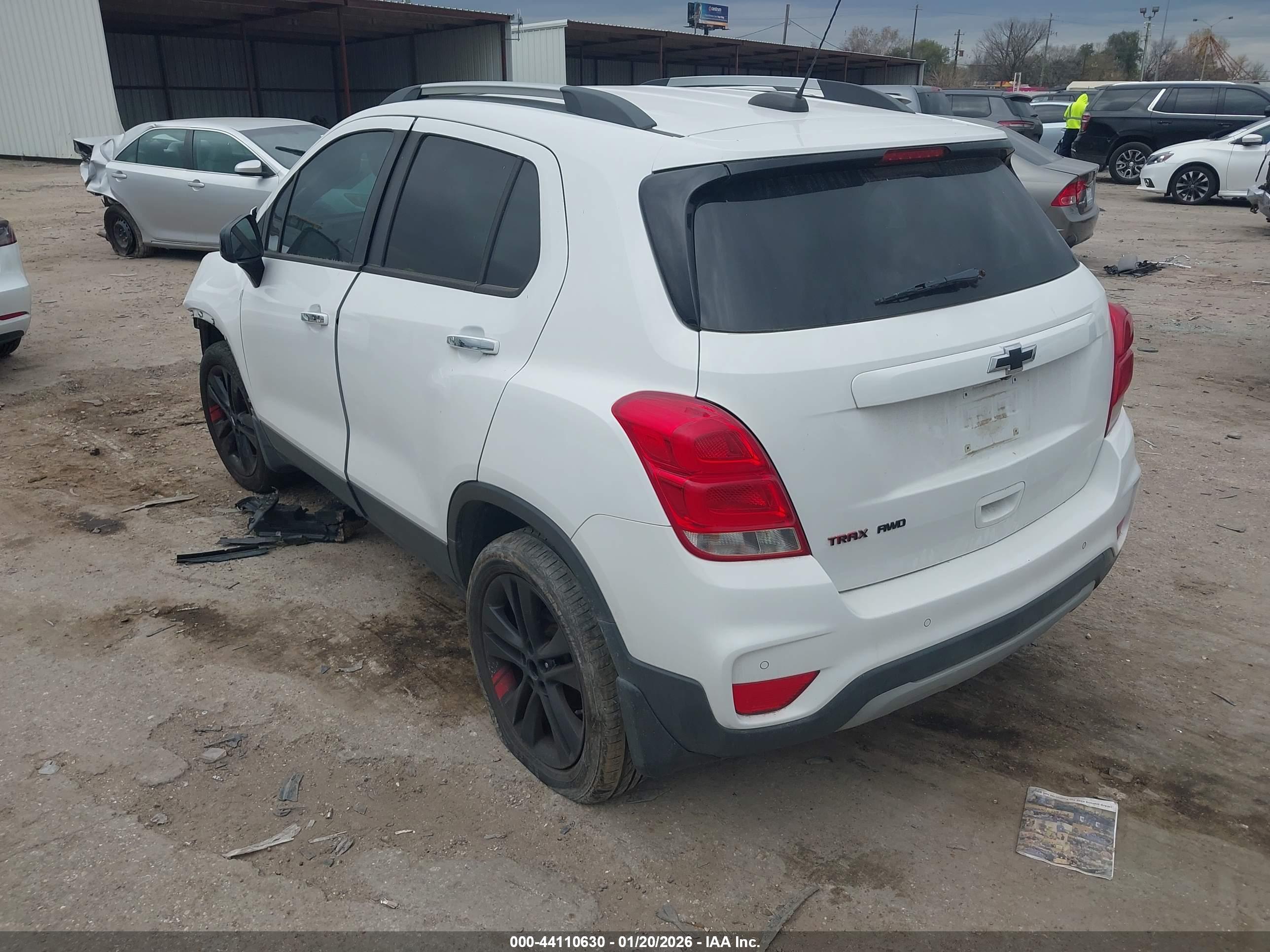 CHEVROLET TRAX image 3