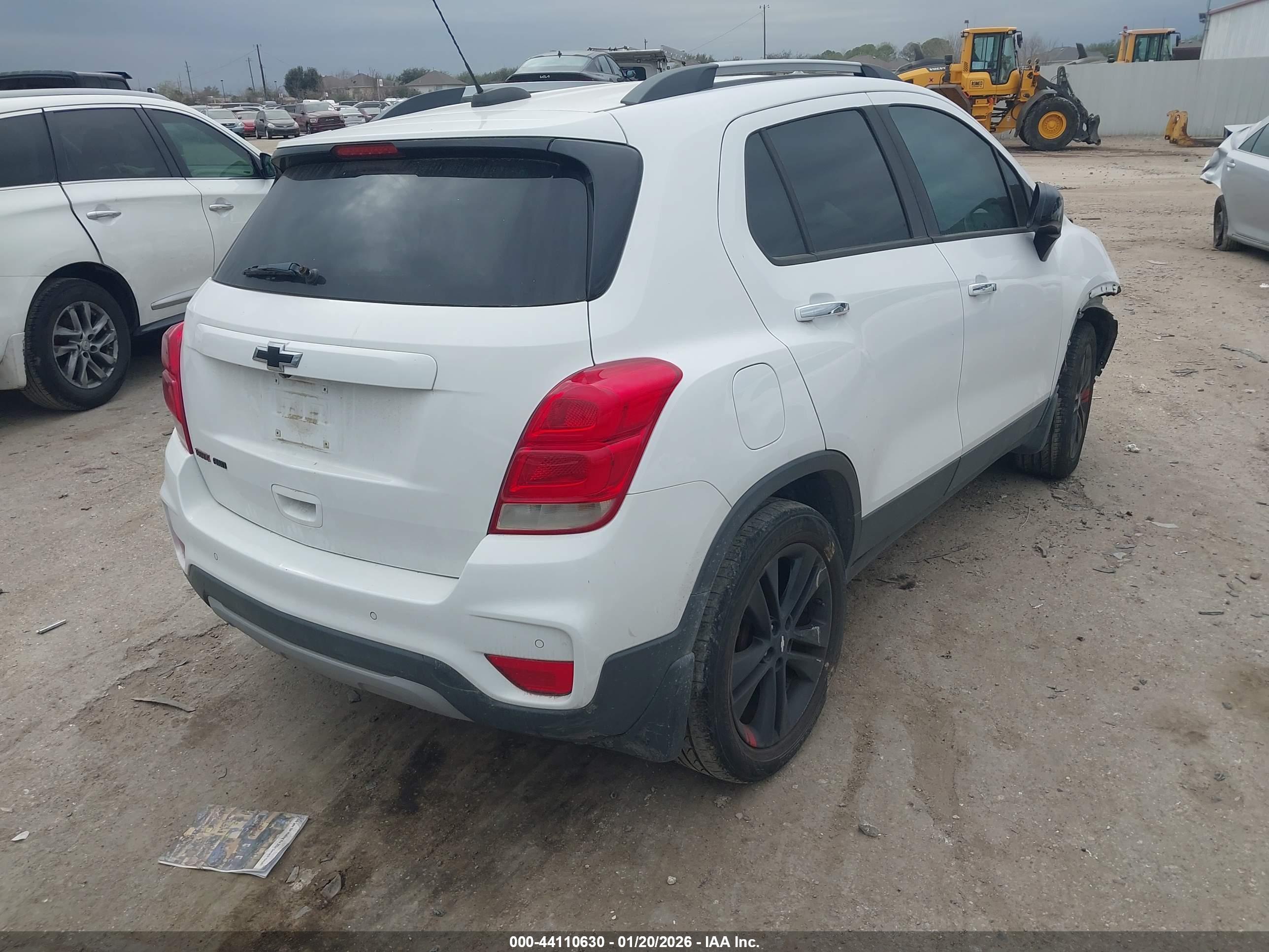 CHEVROLET TRAX image 4