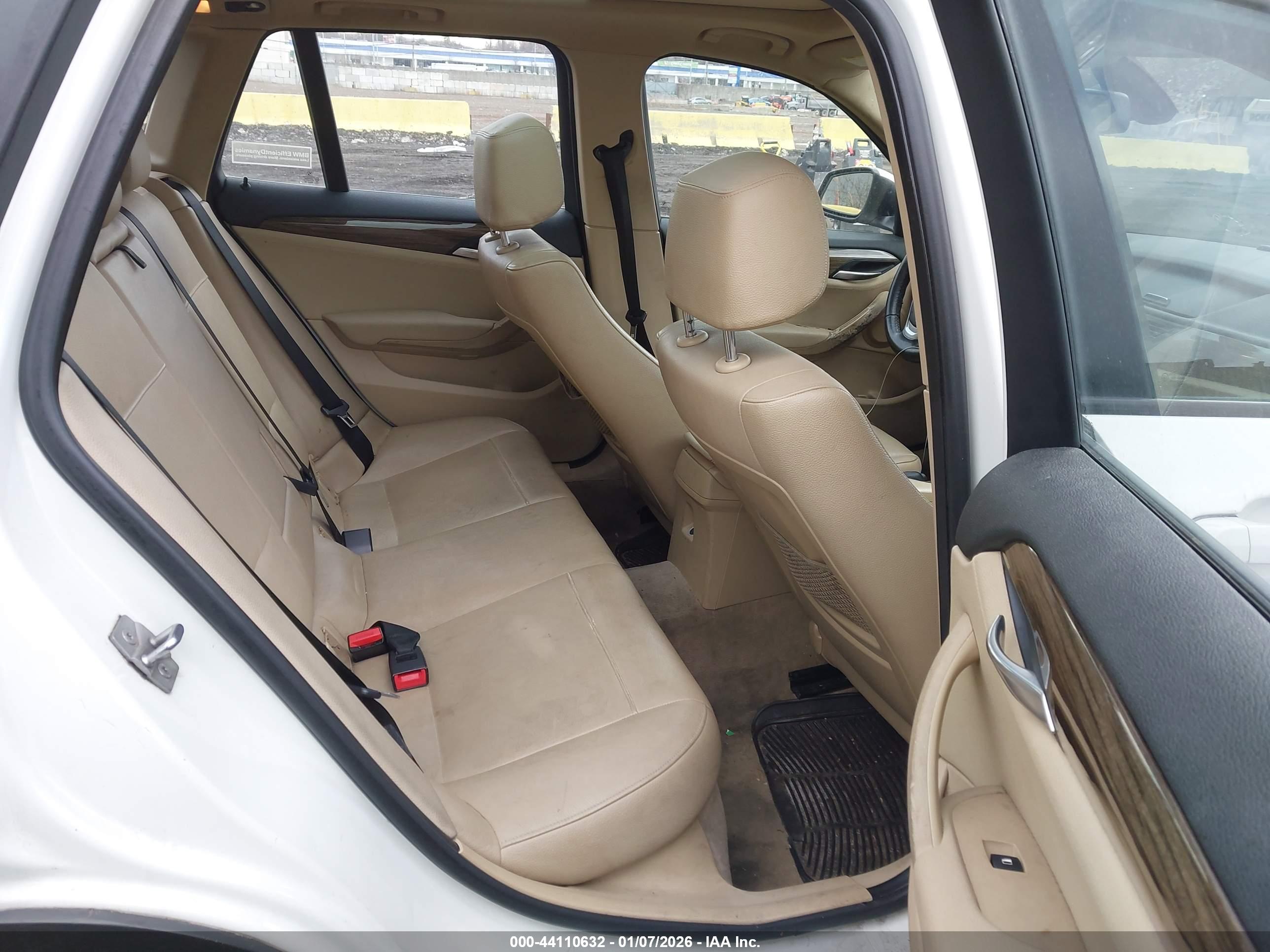 BMW X1 image 8