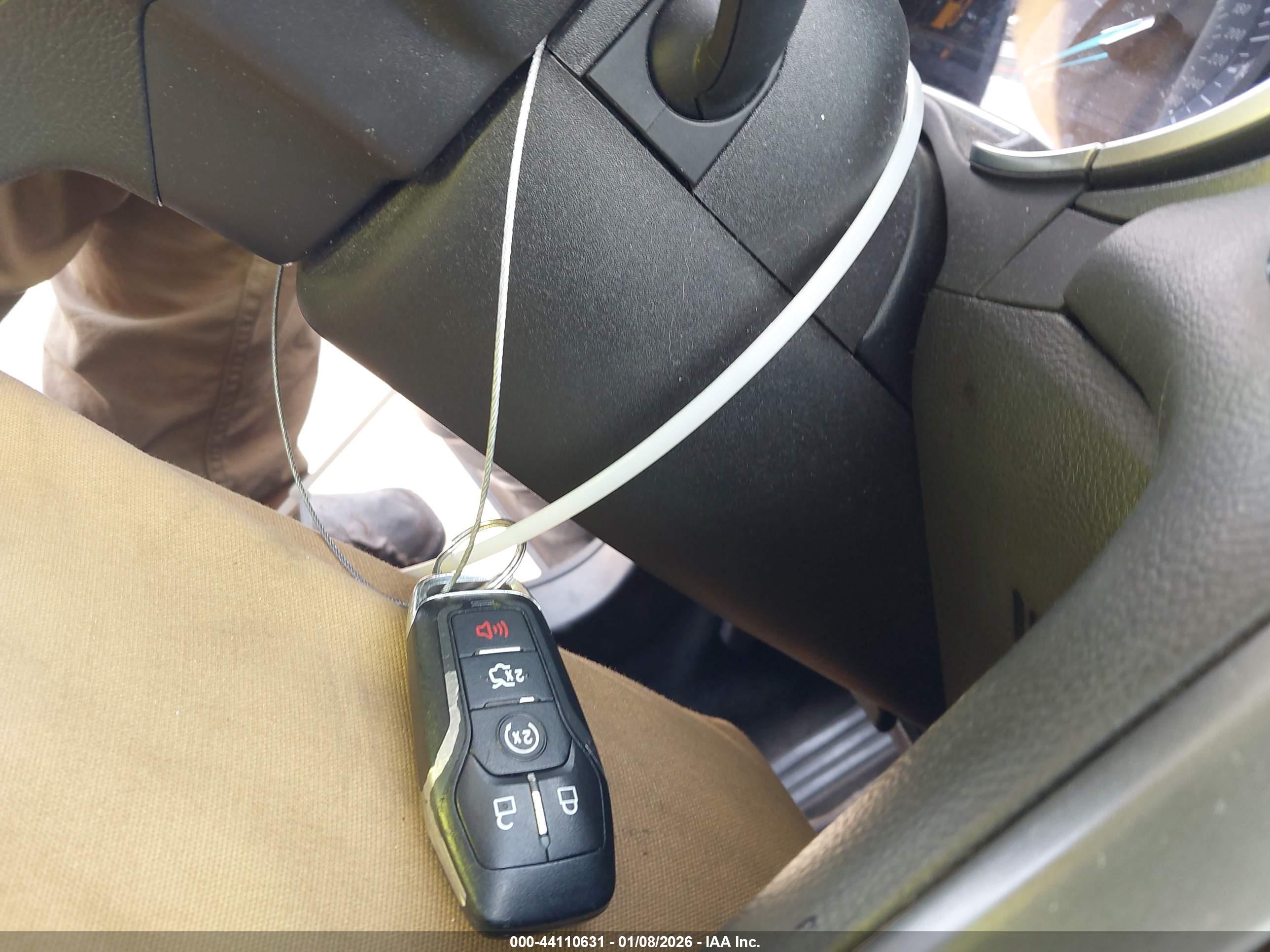 FORD FUSION image 11