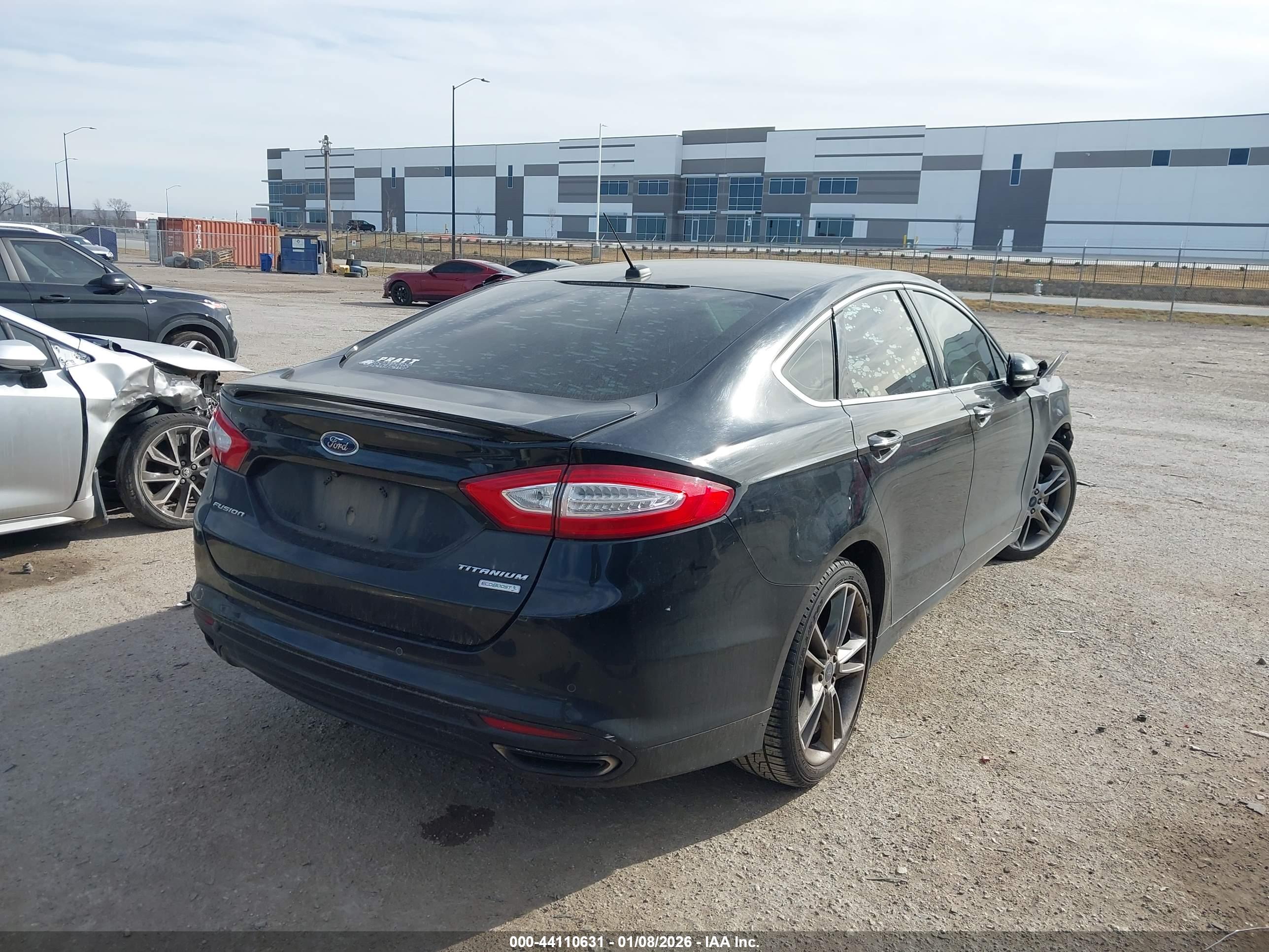 FORD FUSION image 4