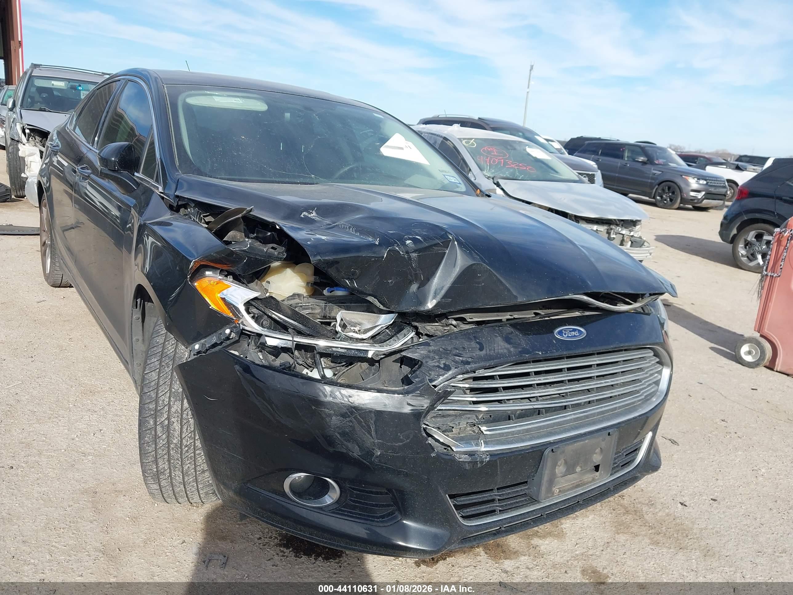 FORD FUSION image 6