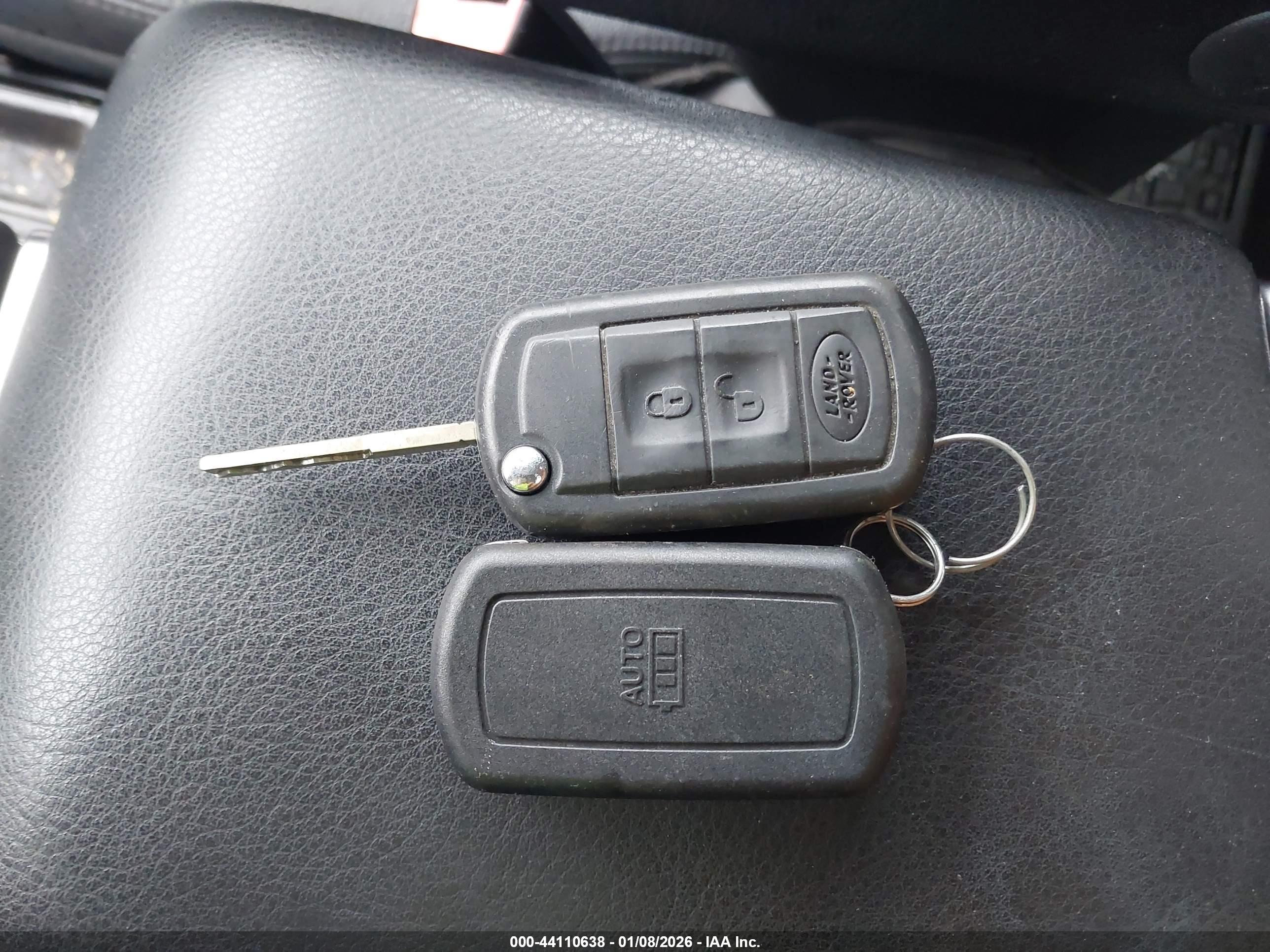 LAND ROVER image 11