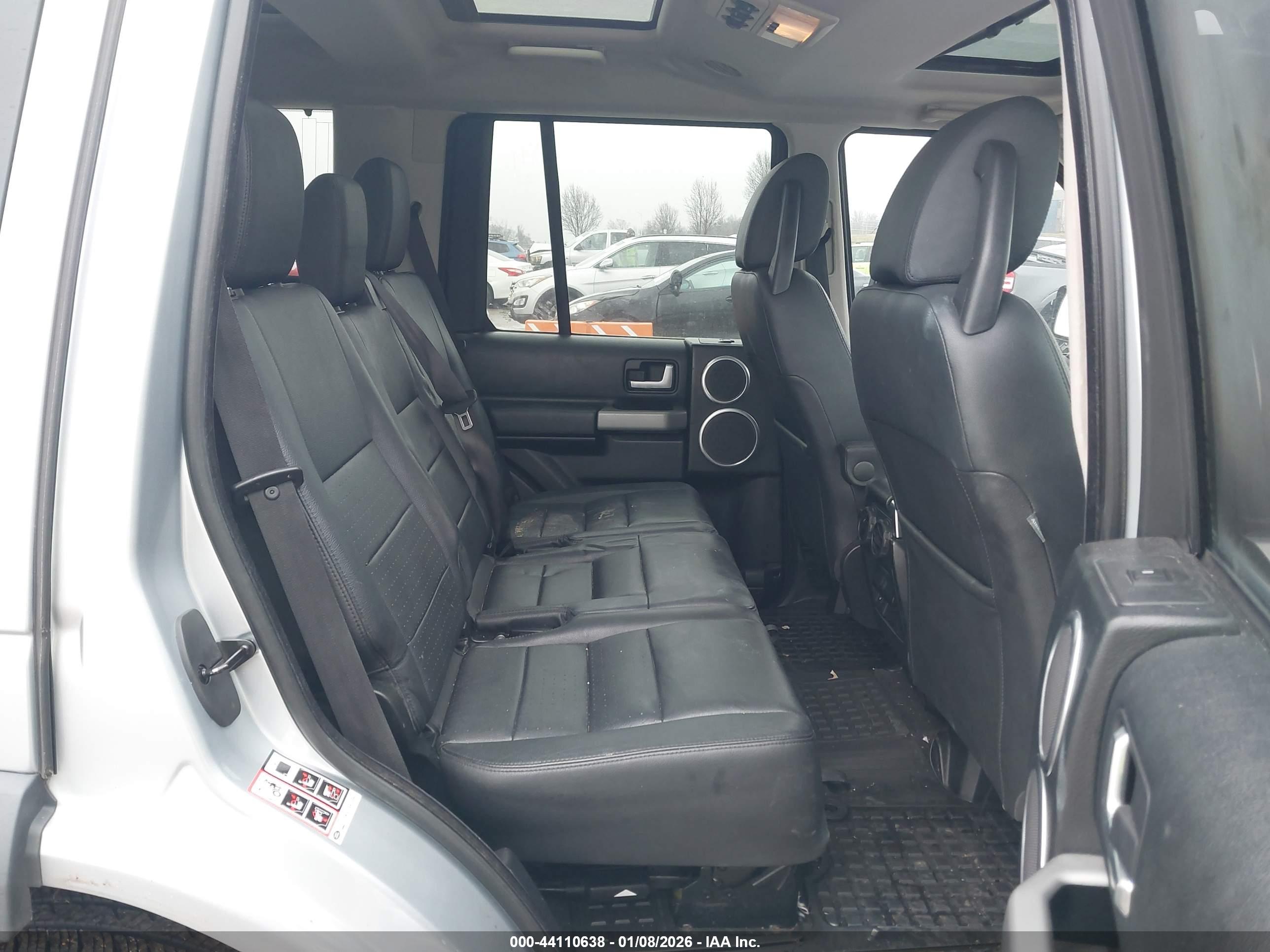 LAND ROVER image 8