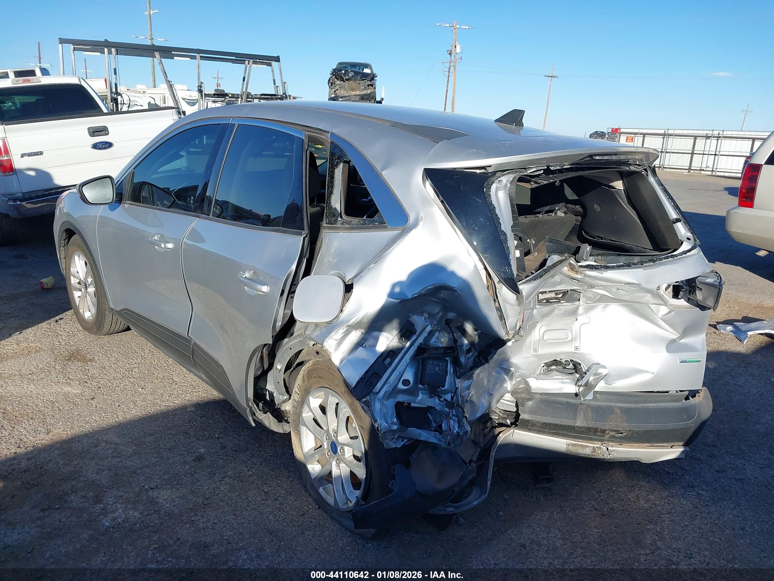 FORD ESCAPE image 3